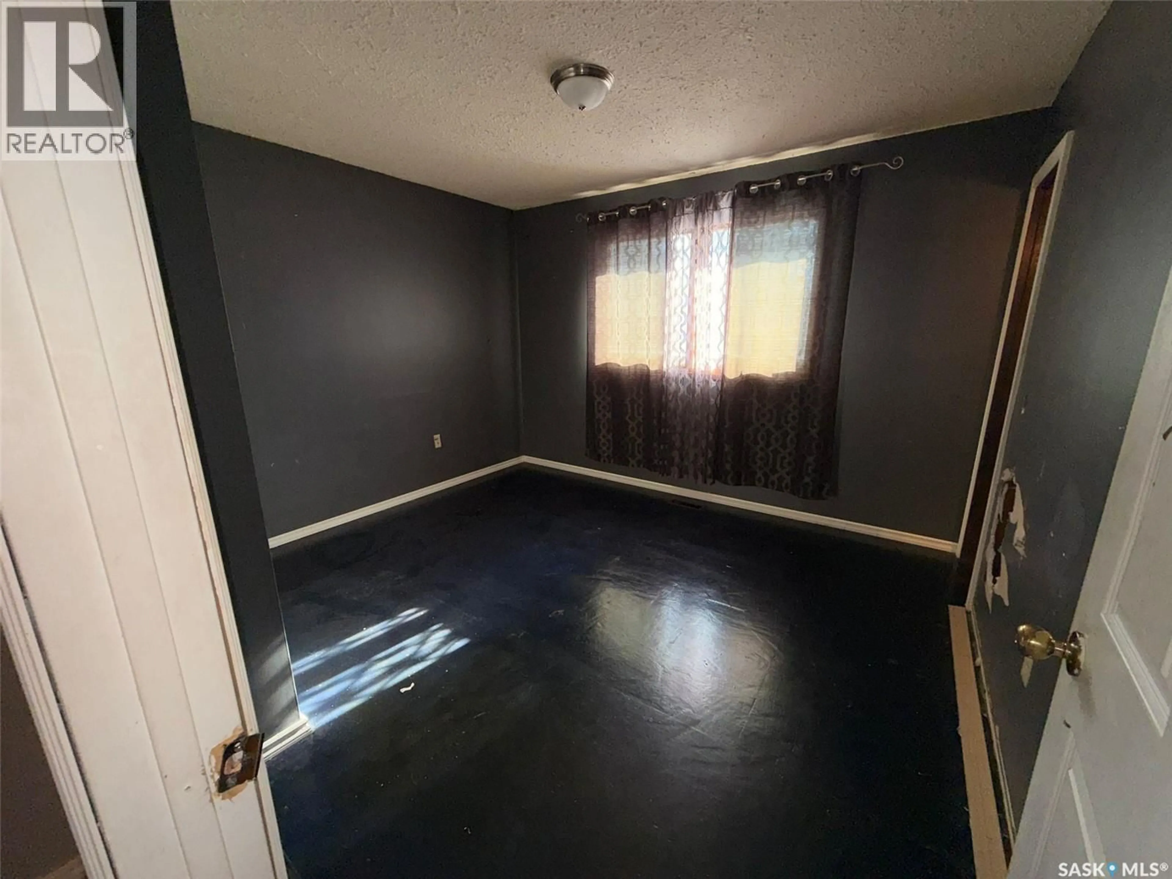 A pic of a room for 1431 16TH STREET, Prince Albert Saskatchewan S6V3W3