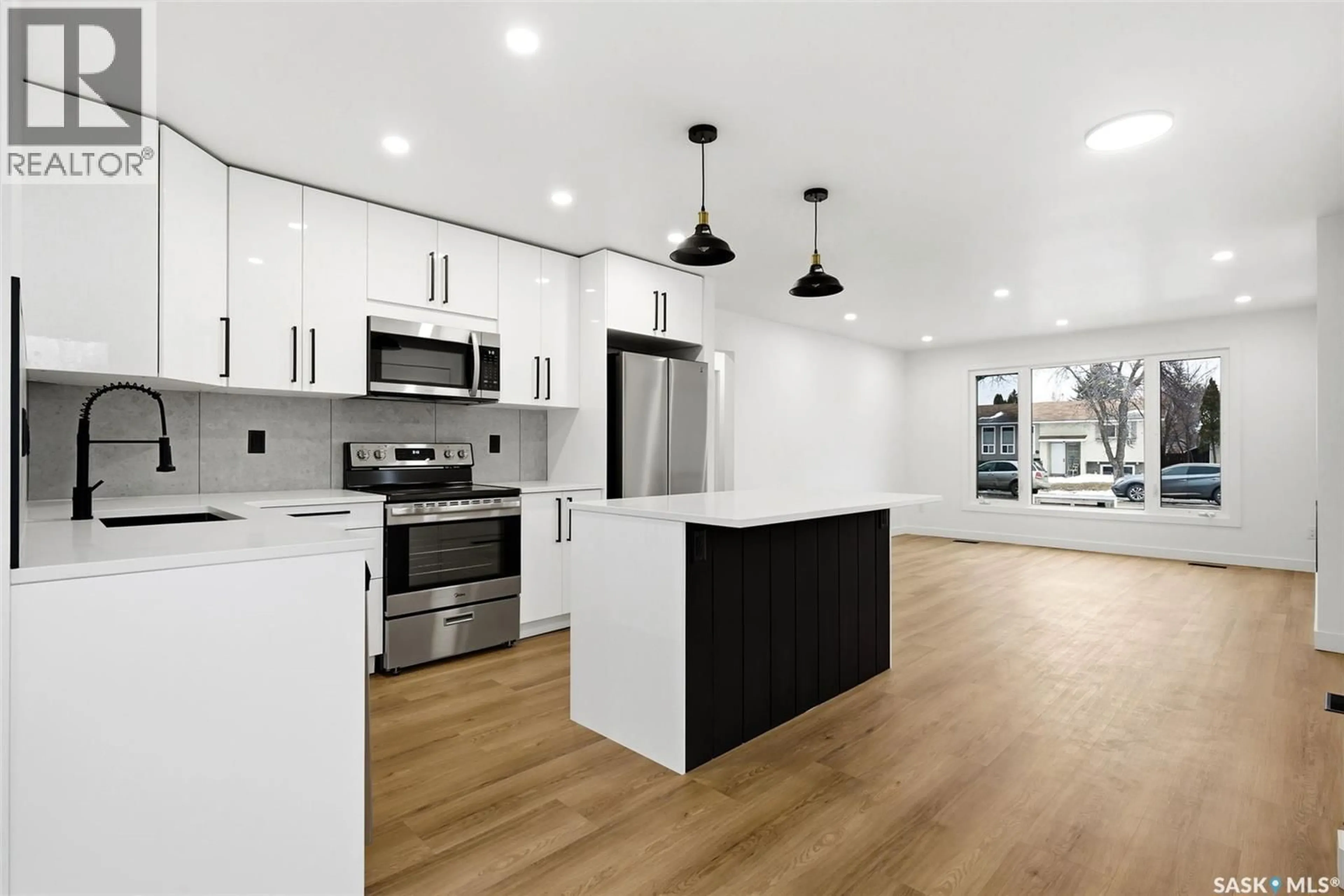 Open concept kitchen, unknown for 414 RINK AVENUE, Regina Saskatchewan S4X2C6
