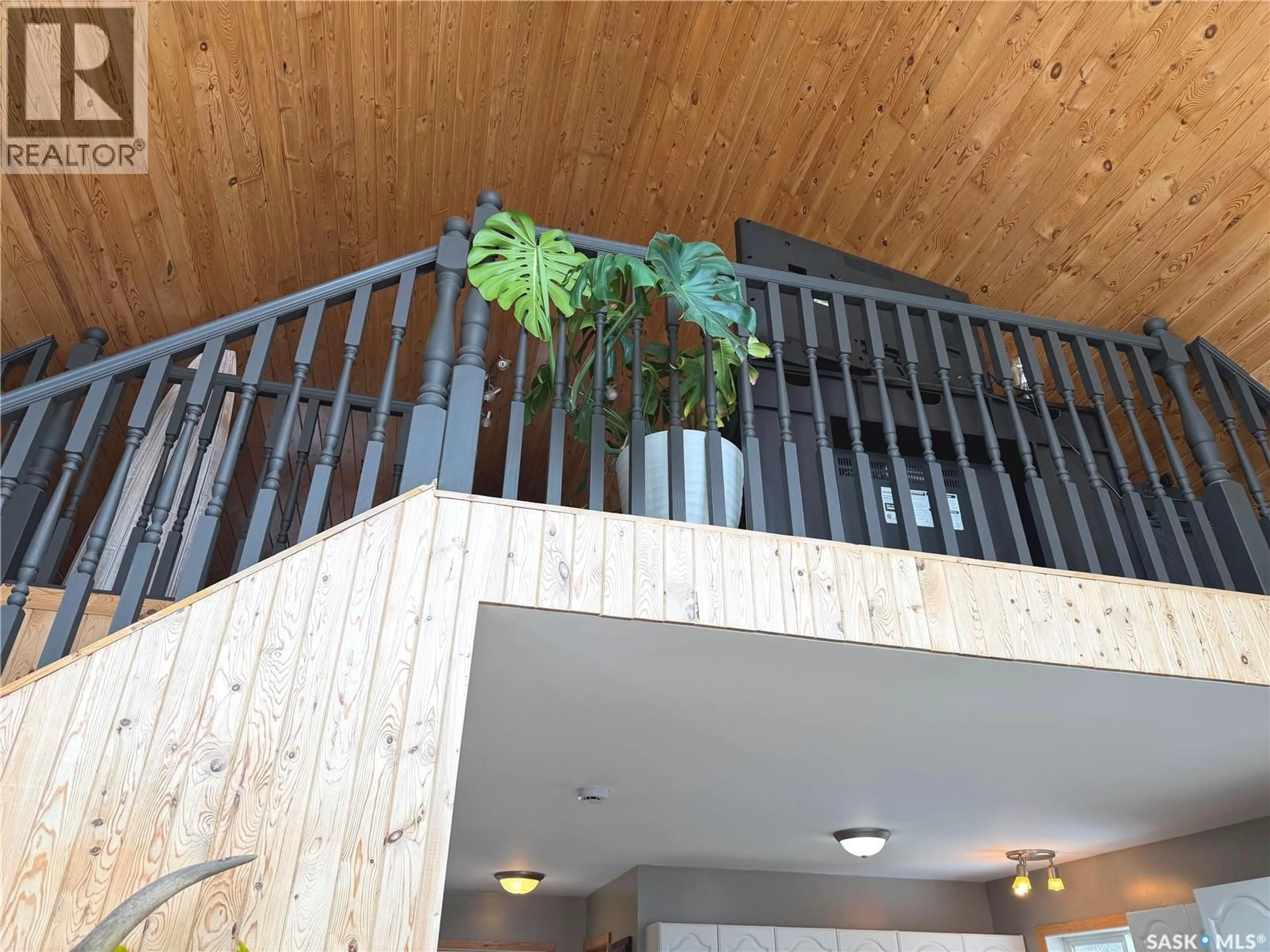 Indoor foyer for 52 56 HIGHWAY, North Qu'Appelle Rm No. 187 Saskatchewan S0G1S0