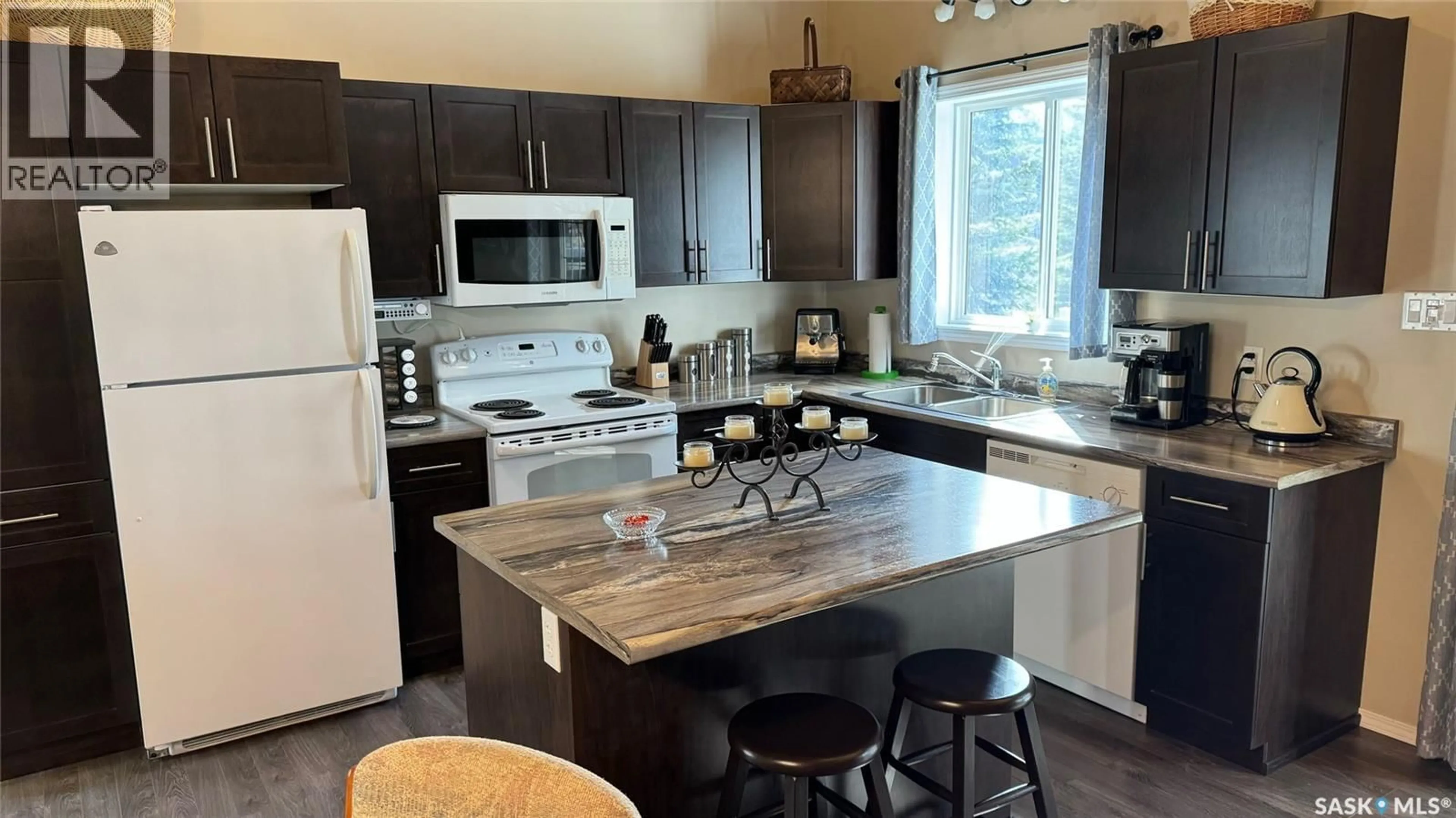 Open concept kitchen, unknown for Lot 4 Block 4 - 4 STURGEON LAKE WEST, Shellbrook Rm No. 493 Saskatchewan S0J2E0