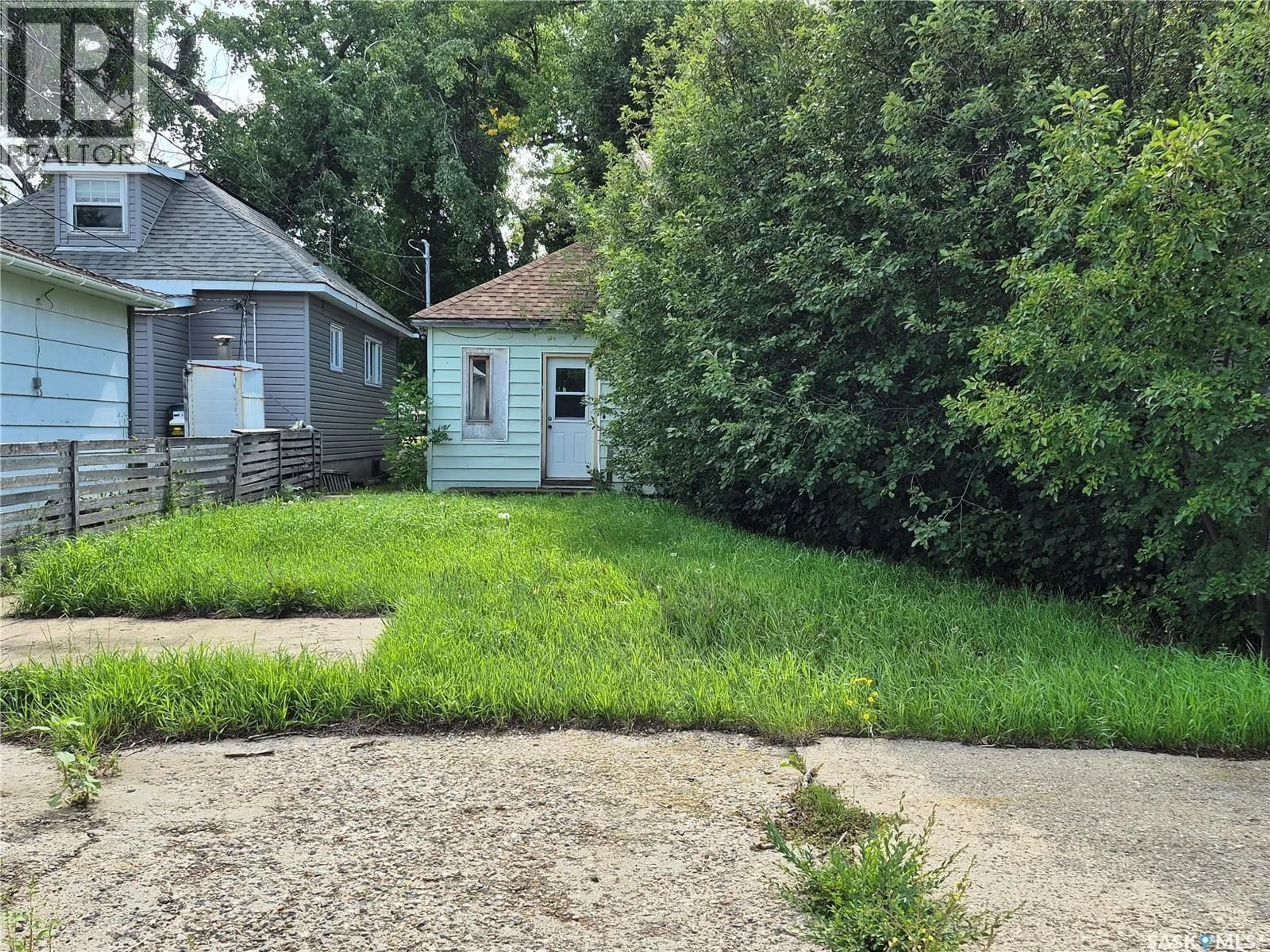 Shed for 517 BECKWELL AVENUE, Radville Saskatchewan S0C2G0