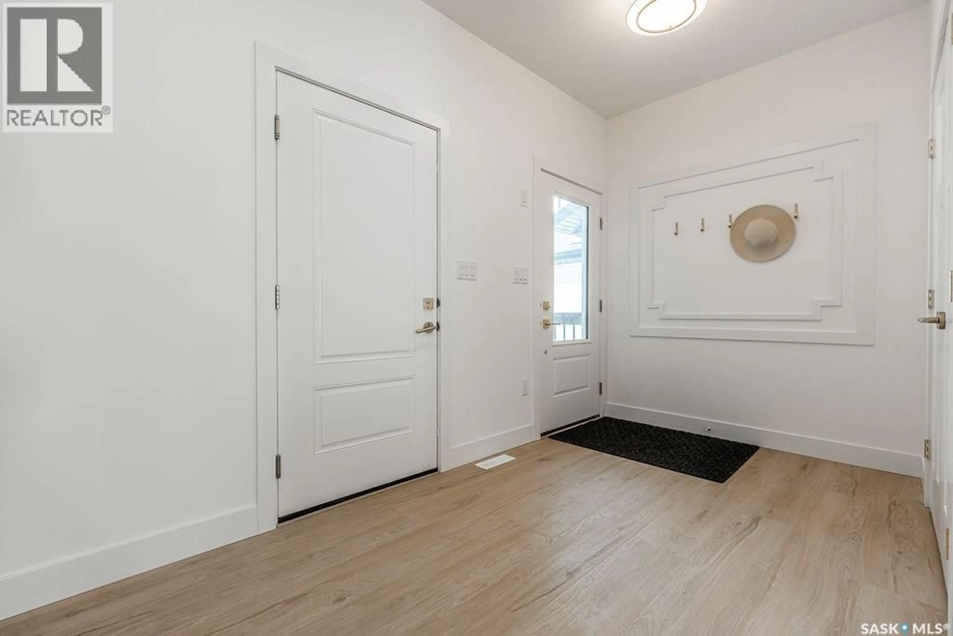 Indoor entryway for 307 SHARMA CRESCENT, Saskatoon Saskatchewan S7W1J1