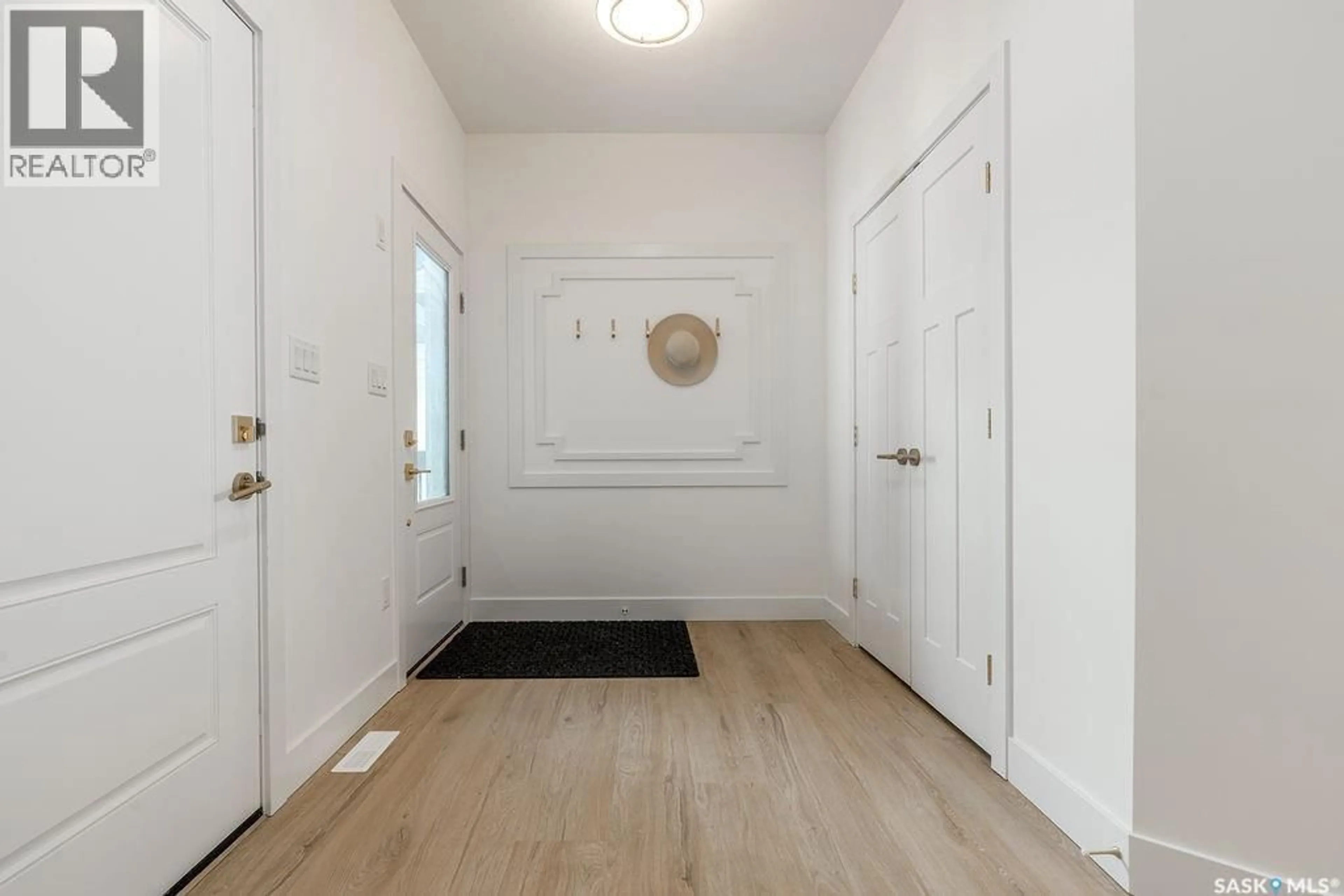 Indoor entryway for 307 SHARMA CRESCENT, Saskatoon Saskatchewan S7W1J1