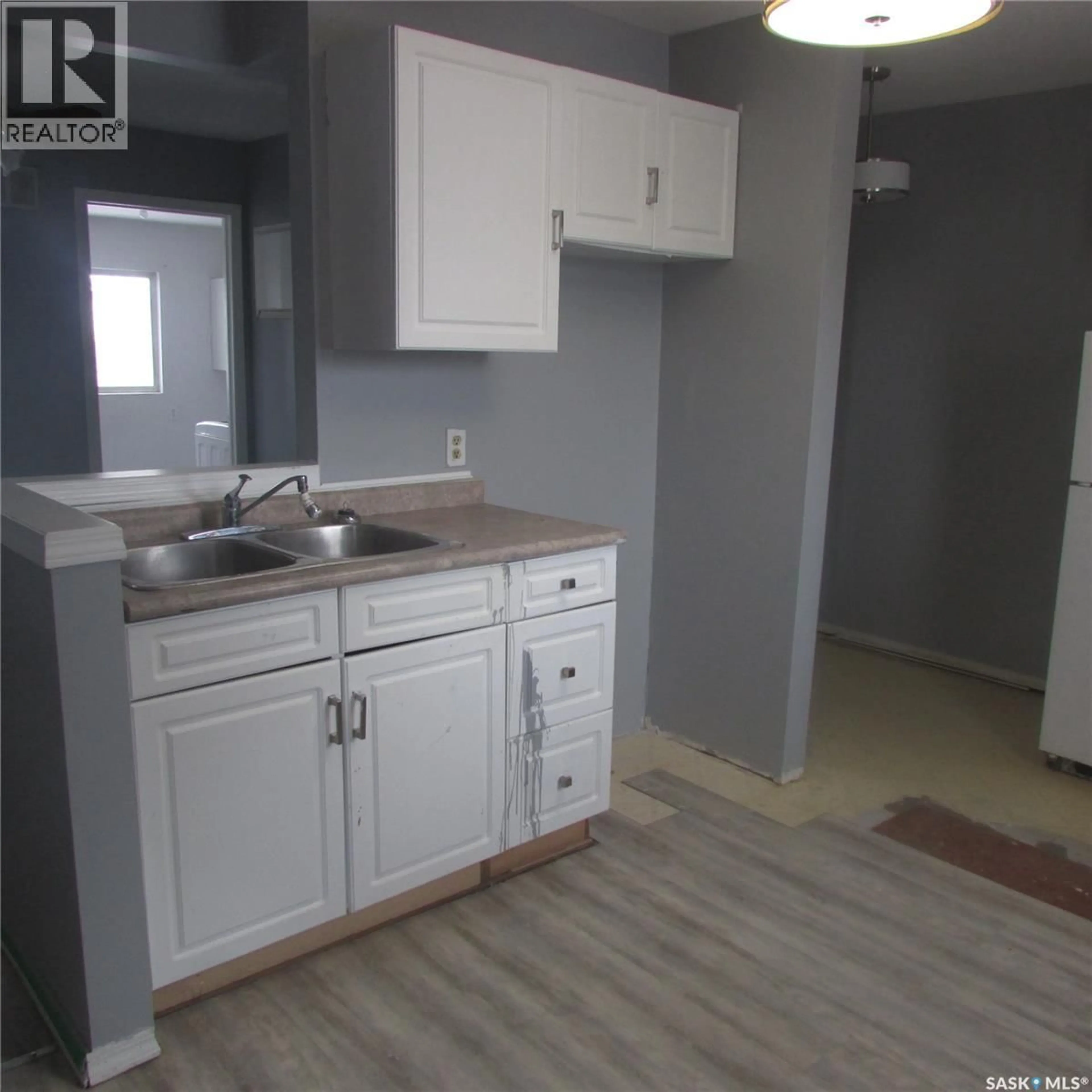 Standard kitchen, unknown for 645 MONTAGUE STREET, Regina Saskatchewan S4T3G8