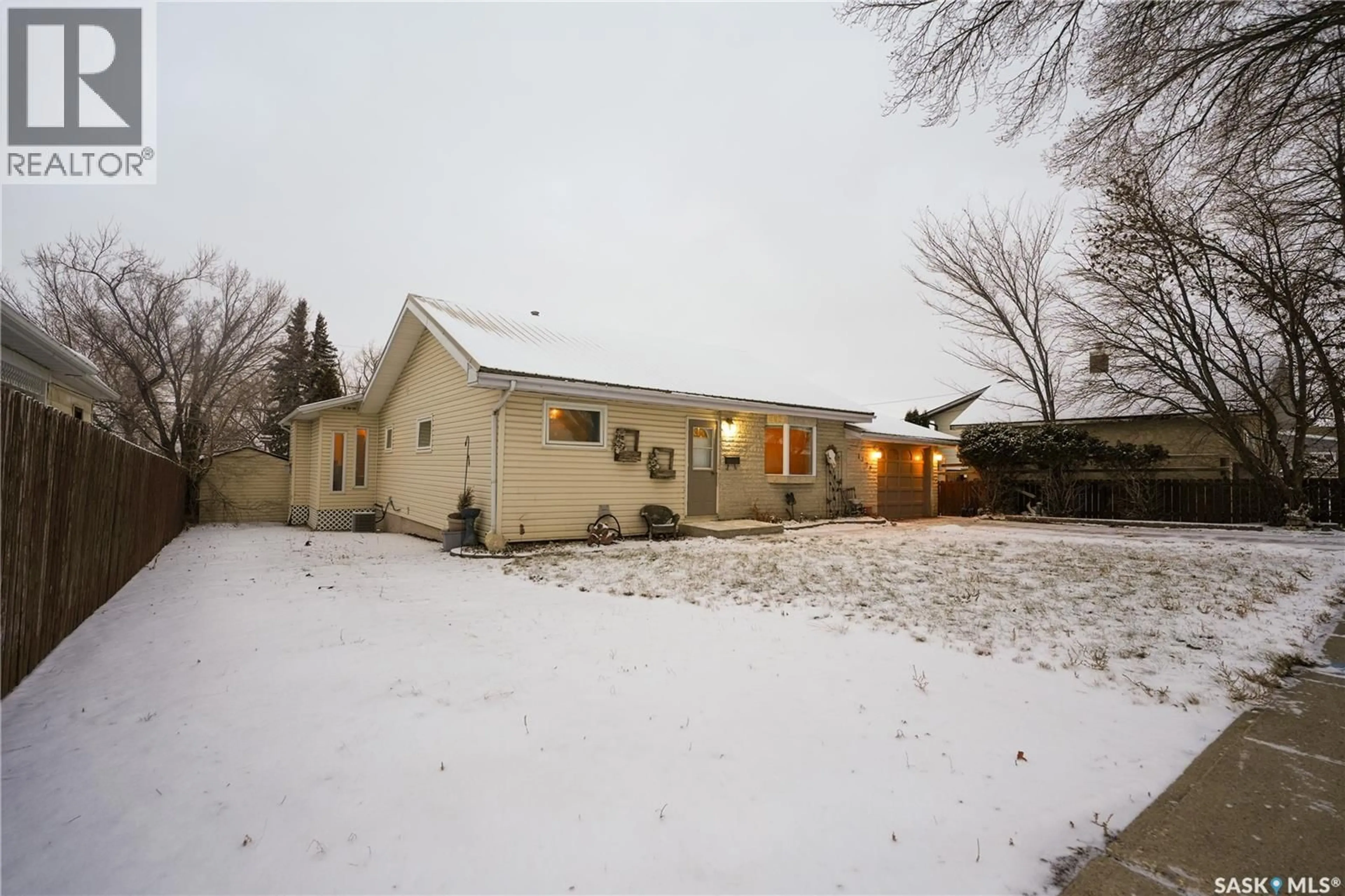 A pic from outside/outdoor area/front of a property/back of a property/a pic from drone, street for 1126 IROQUOIS STREET, Moose Jaw Saskatchewan S6H5B9