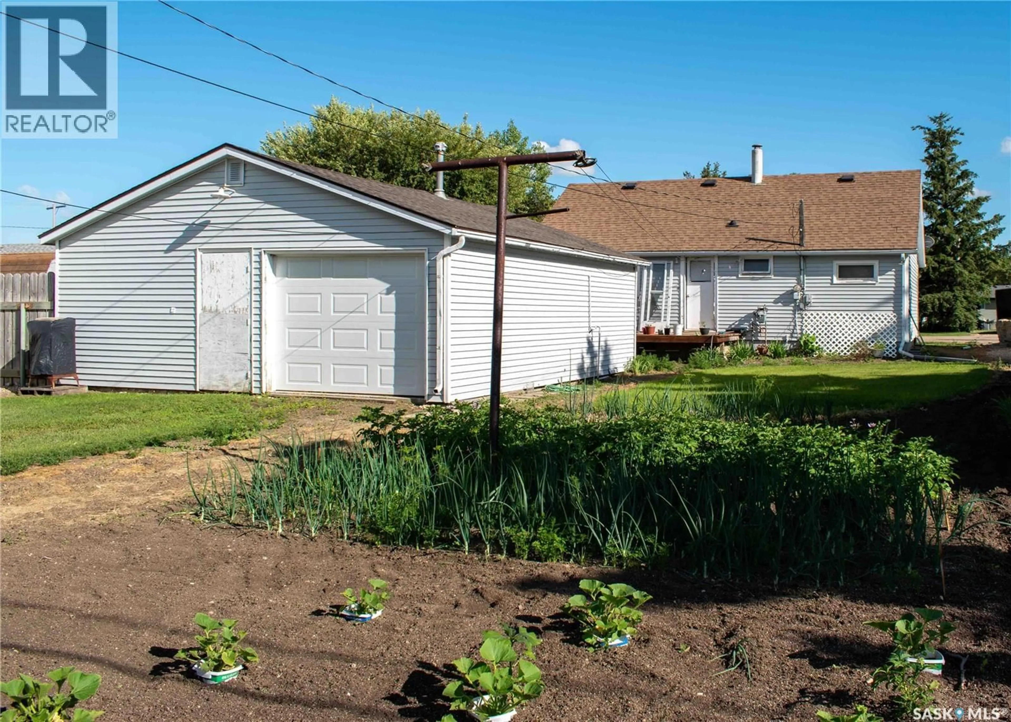 Shed for 107 3RD AVENUE, Elrose Saskatchewan S0L0Z0