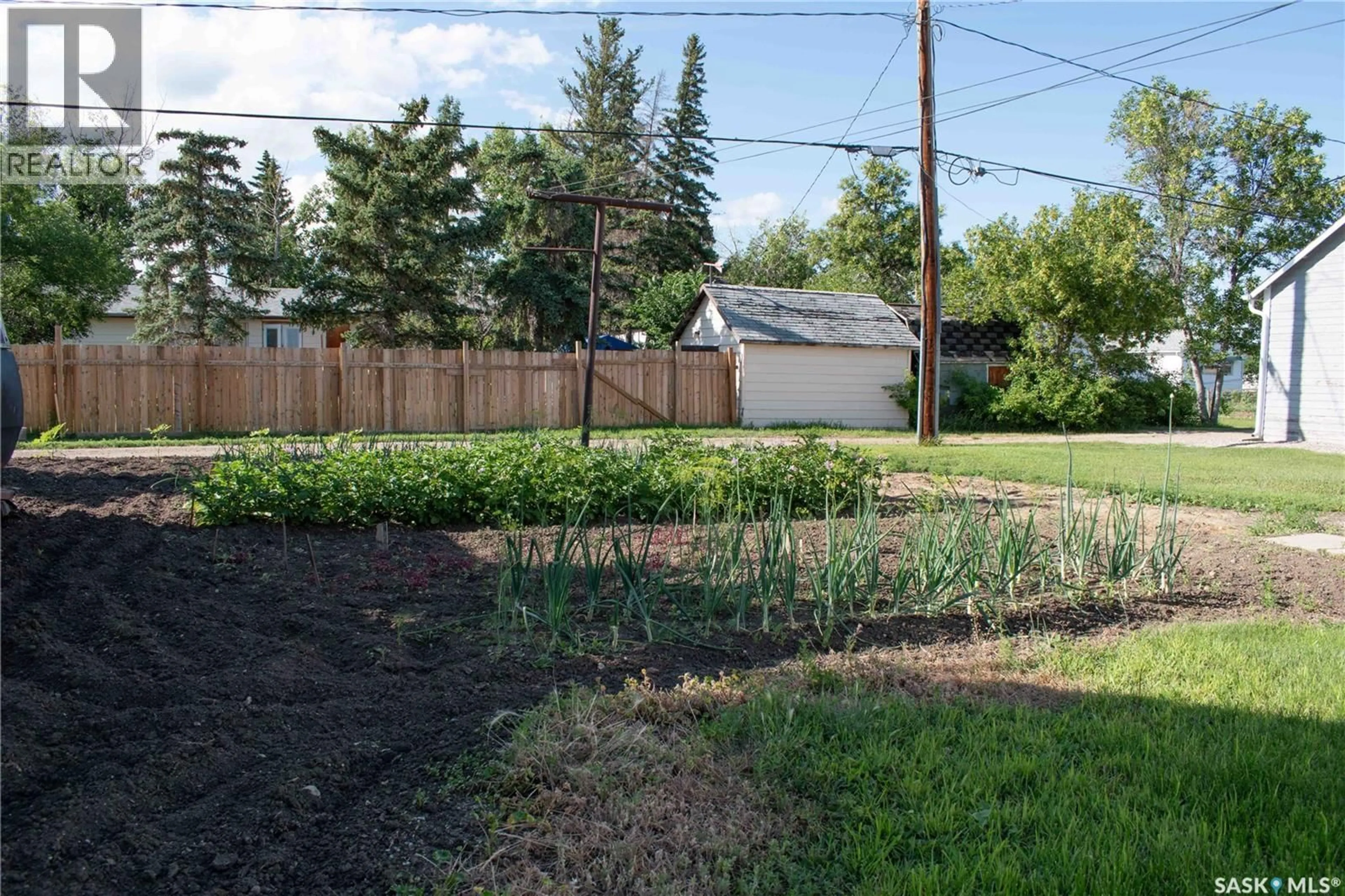 Unknown for 107 3RD AVENUE, Elrose Saskatchewan S0L0Z0