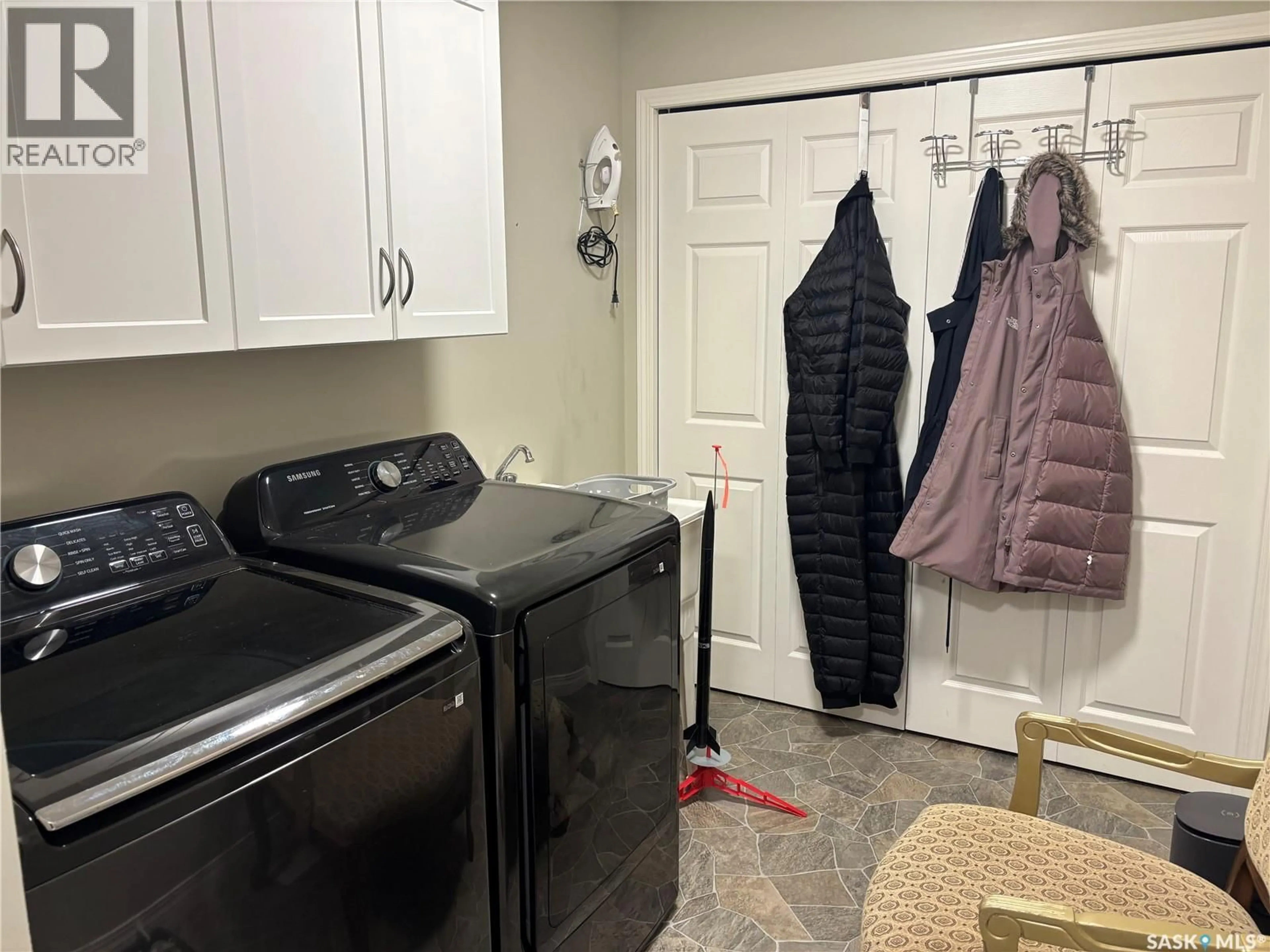 Laundry room for 826 LOCHWOOD PLACE, Swift Current Saskatchewan S9H4W9