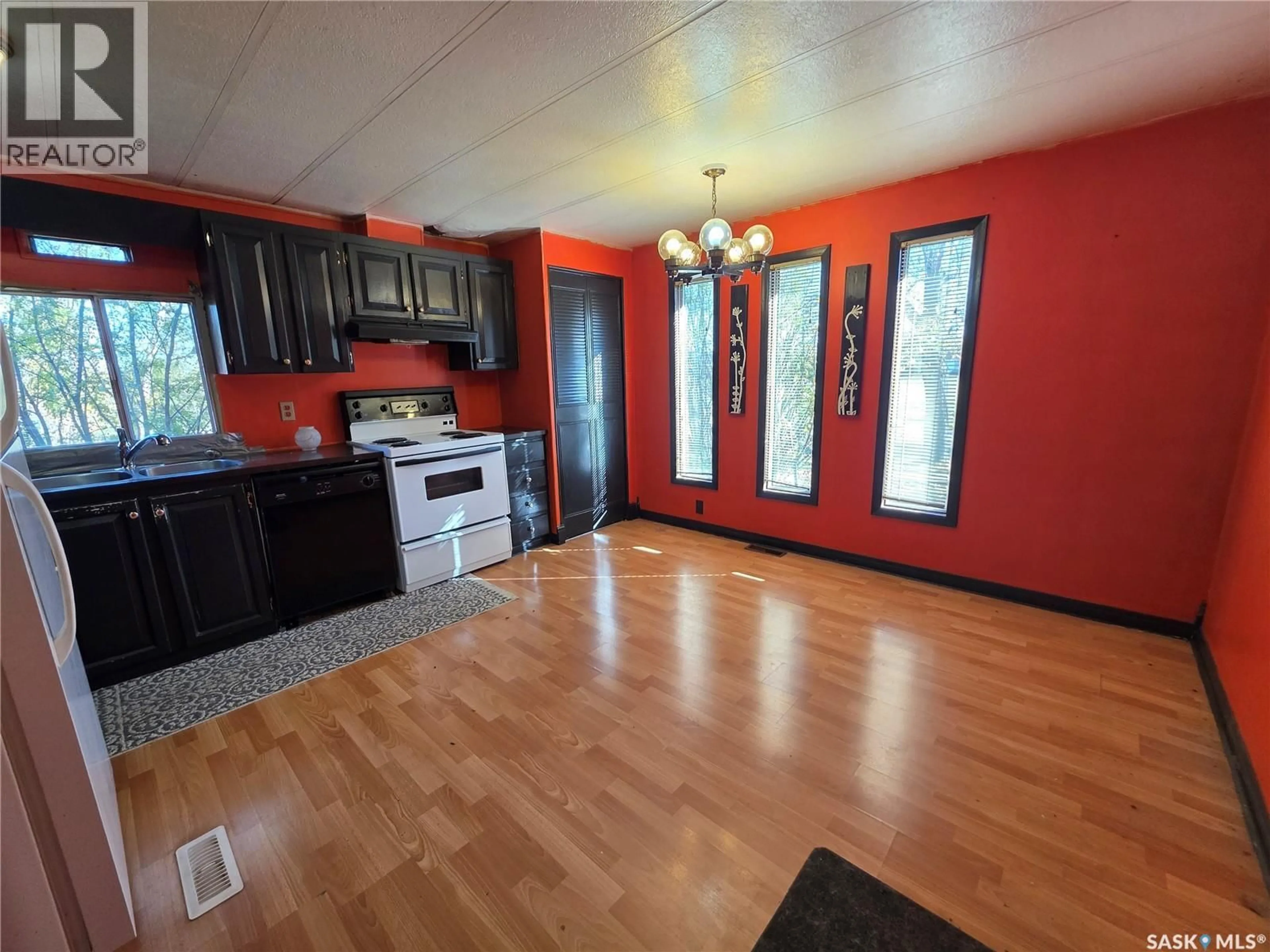 A pic of a room for 316 KLASSEN STREET, Herbert Saskatchewan S0H2A0