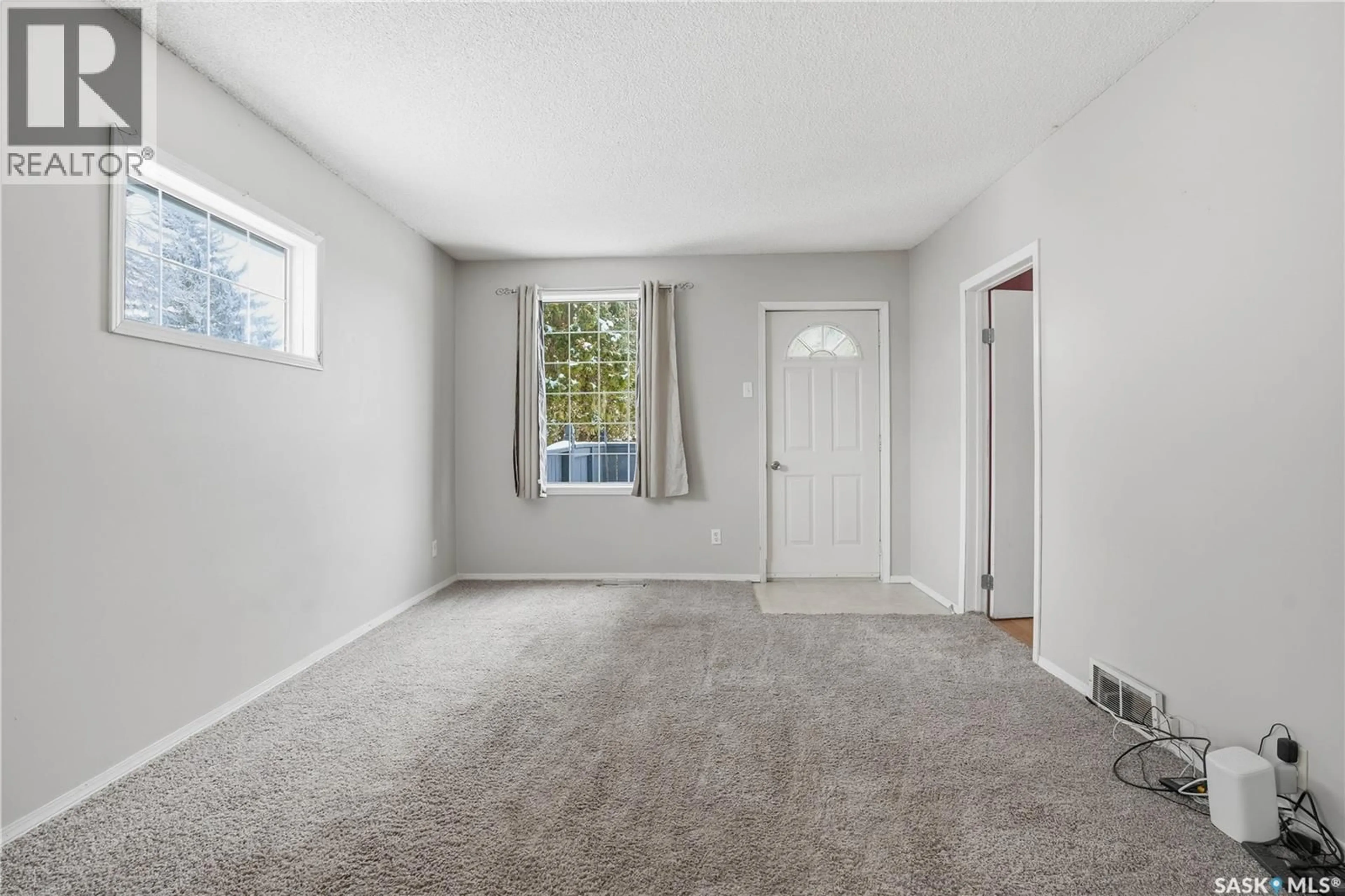 A pic of a room for 1058 HOCHELAGA STREET, Moose Jaw Saskatchewan S6H2H9