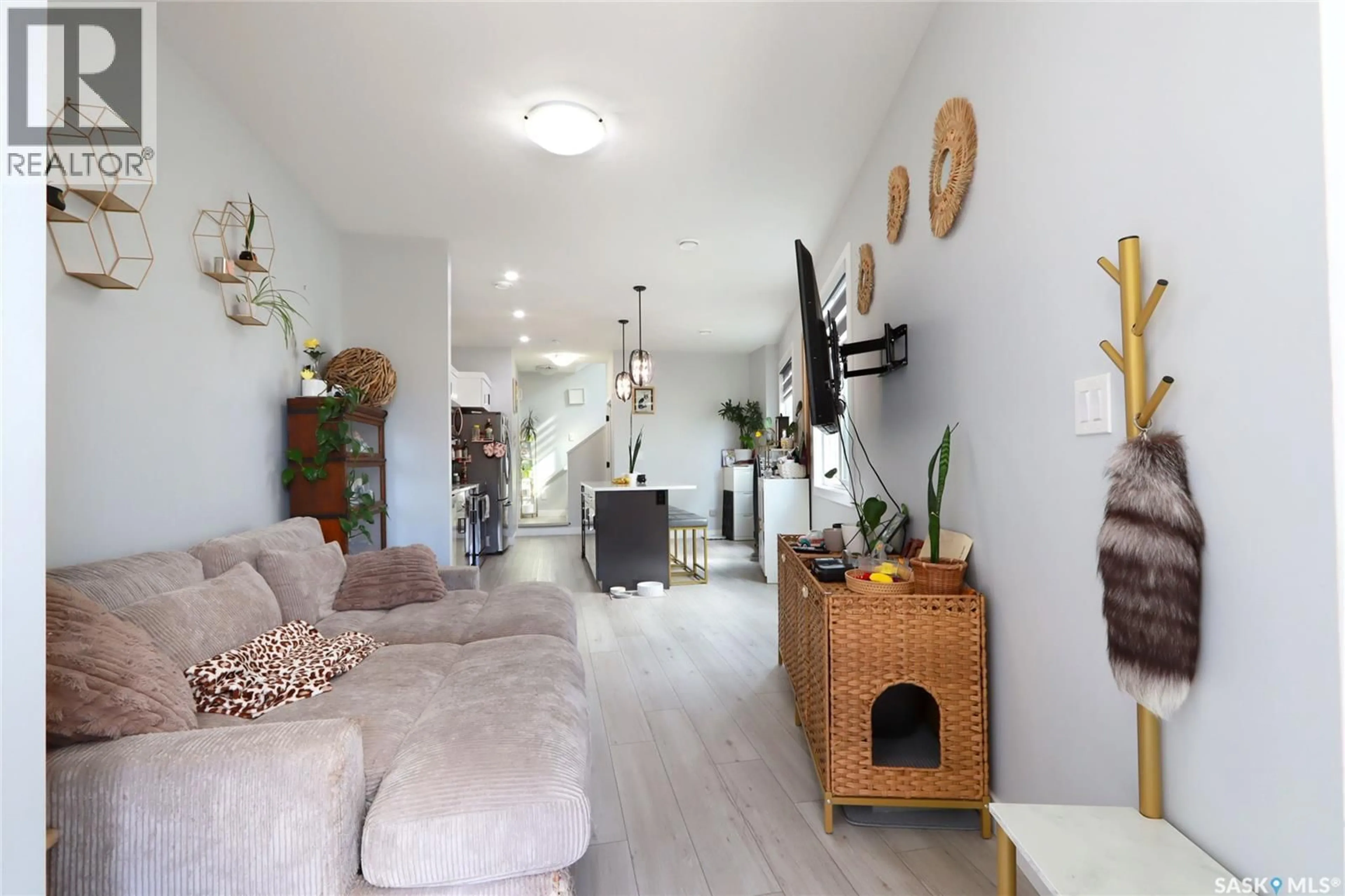 Unknown for 2213 PASQUA STREET, Regina Saskatchewan S4T4M5