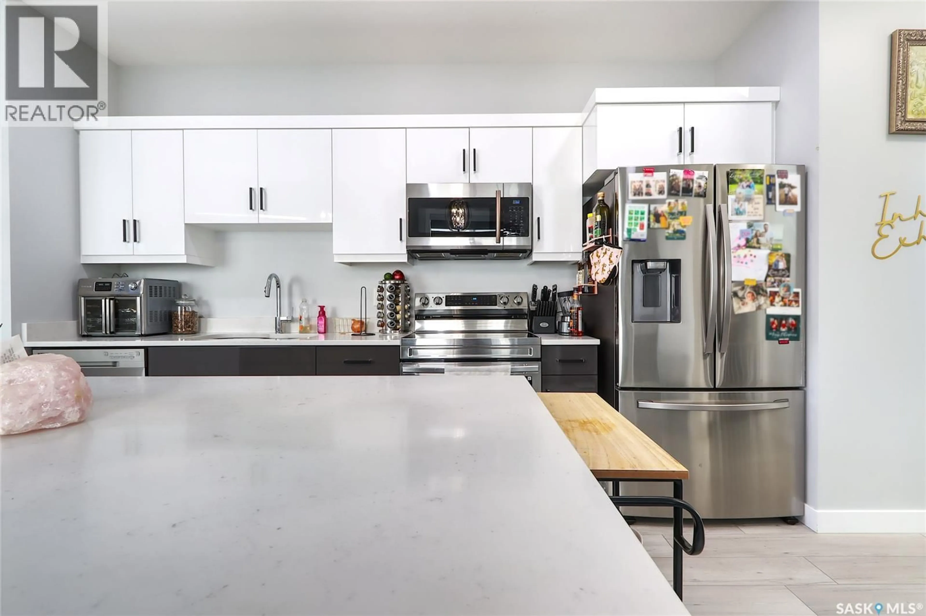 Open concept kitchen, ceramic/tile floor for 2213 PASQUA STREET, Regina Saskatchewan S4T4M5