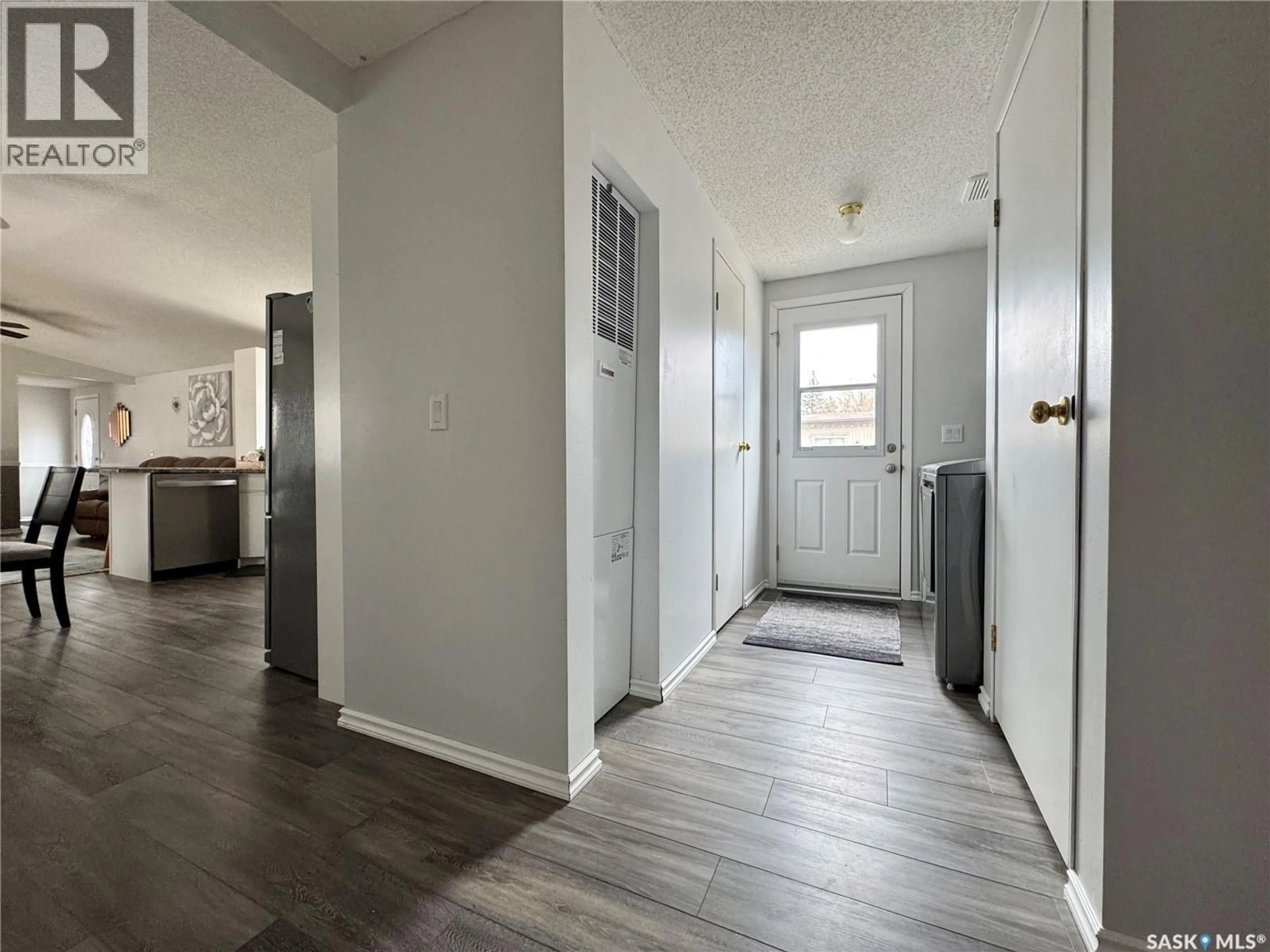 Indoor entryway for E - 317 RIEDEL AVENUE, Langenburg Saskatchewan S0A2A0