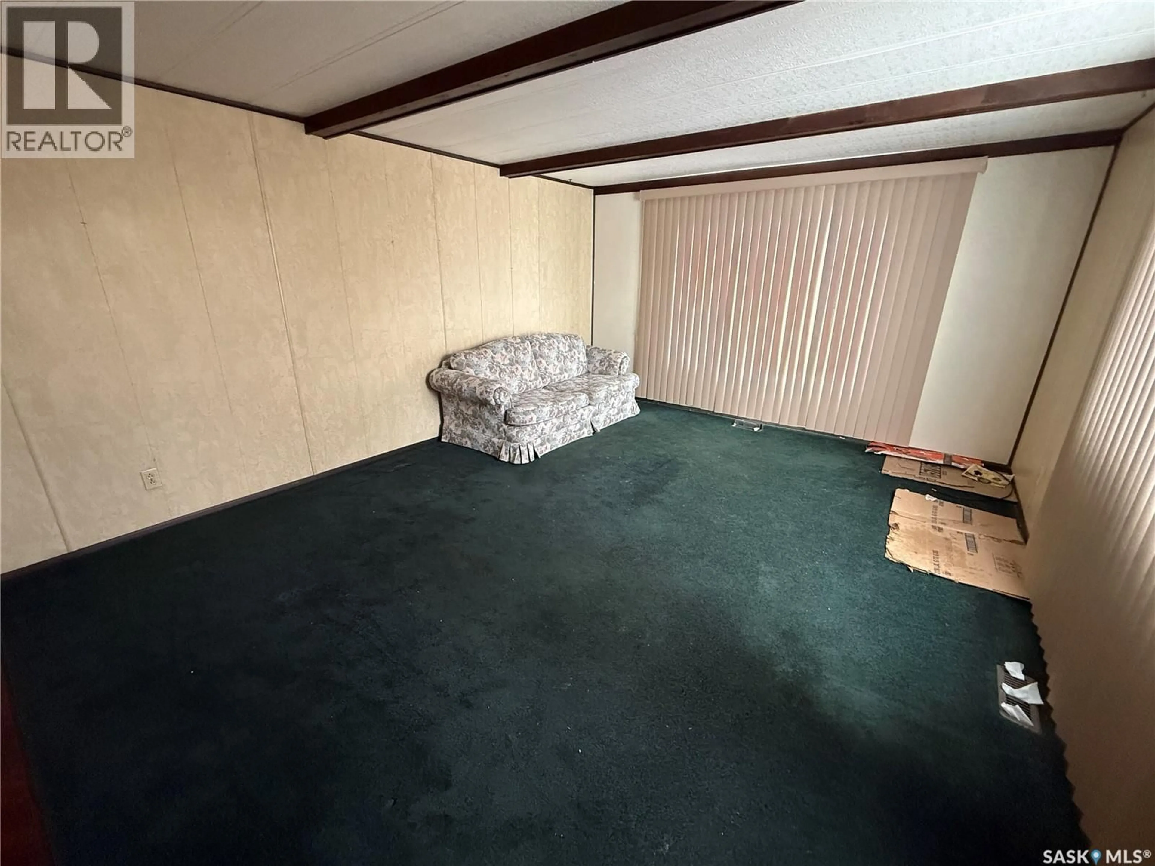 A pic of a room for 21 NAVOU PARK, Weyburn Saskatchewan S4H2J8