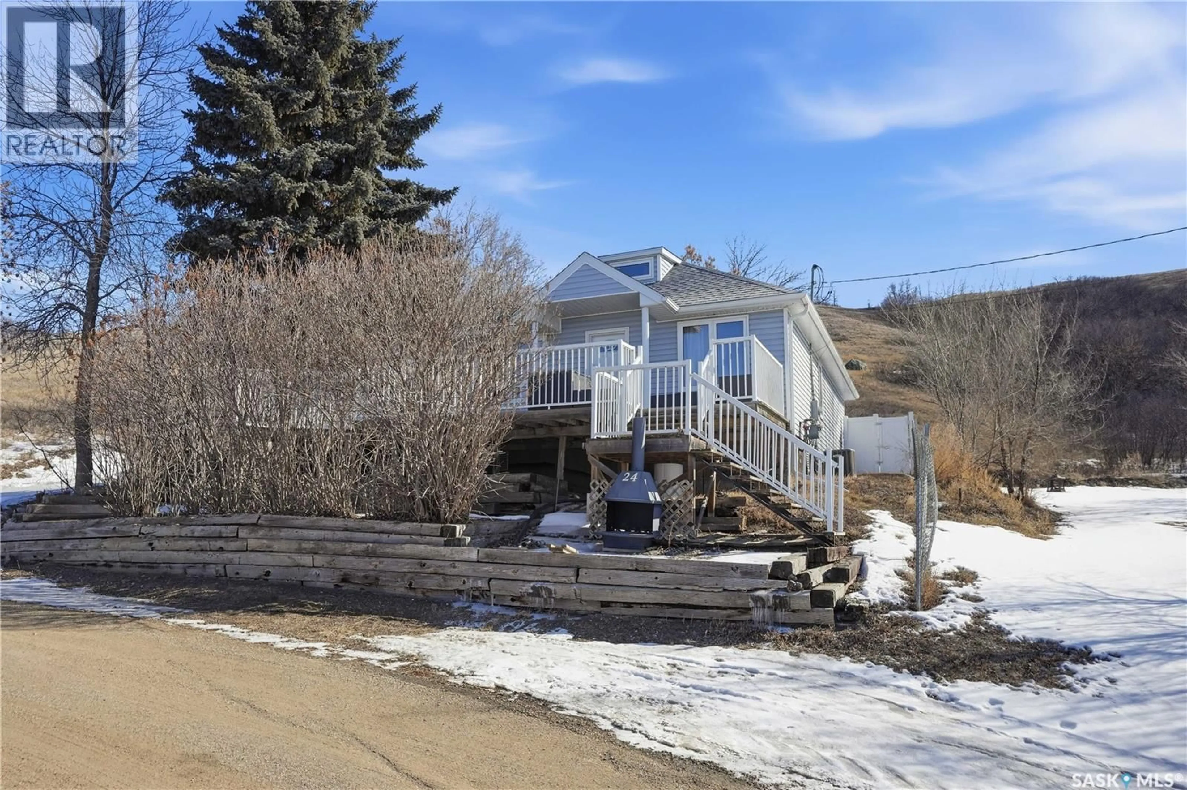 A pic from outside/outdoor area/front of a property/back of a property/a pic from drone, unknown for 24 ALICE CRESCENT, Marquis Rm No. 191 Saskatchewan S0H4C0