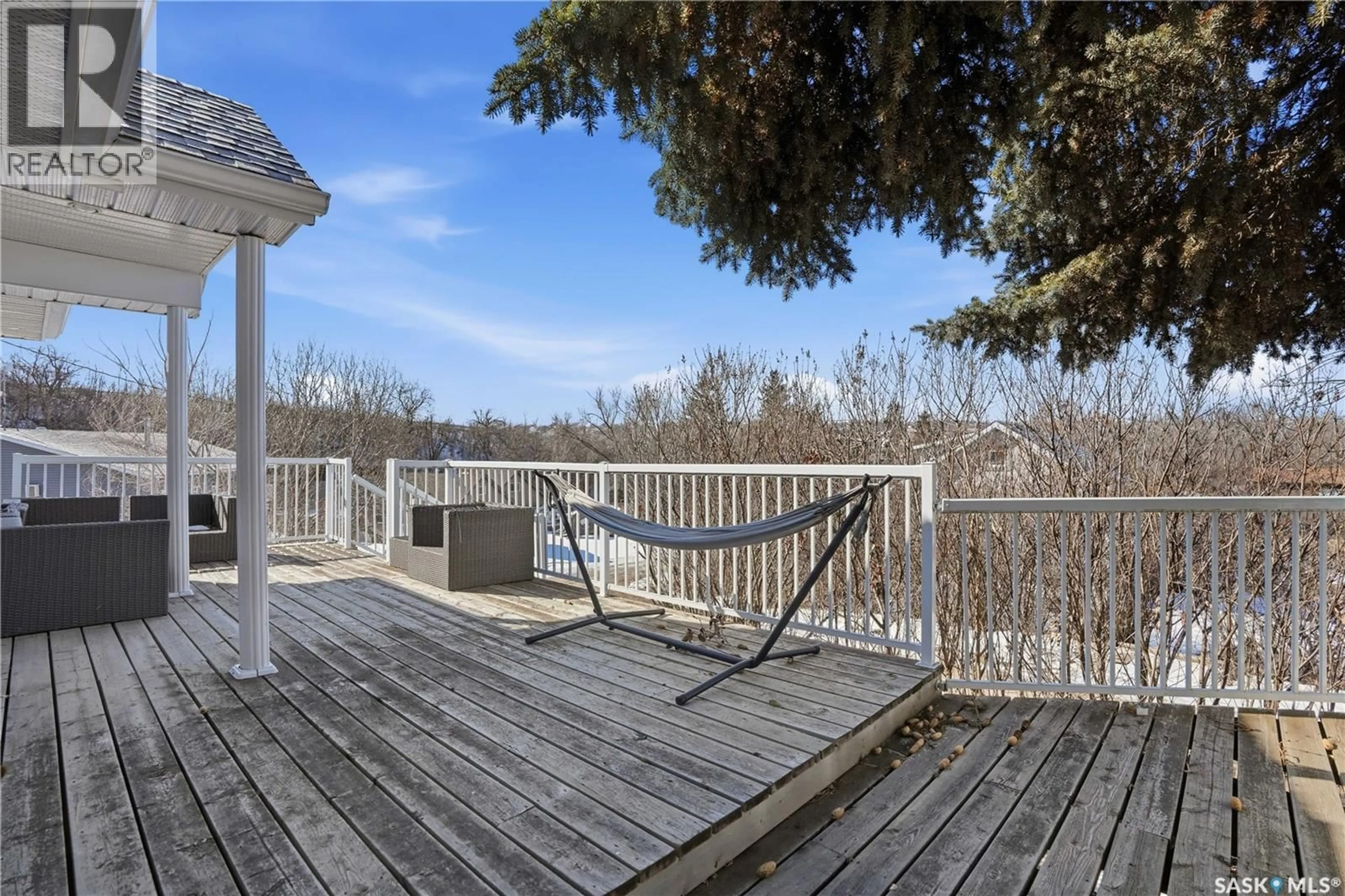 Patio, water/lake/river/ocean view for 24 ALICE CRESCENT, Marquis Rm No. 191 Saskatchewan S0H4C0