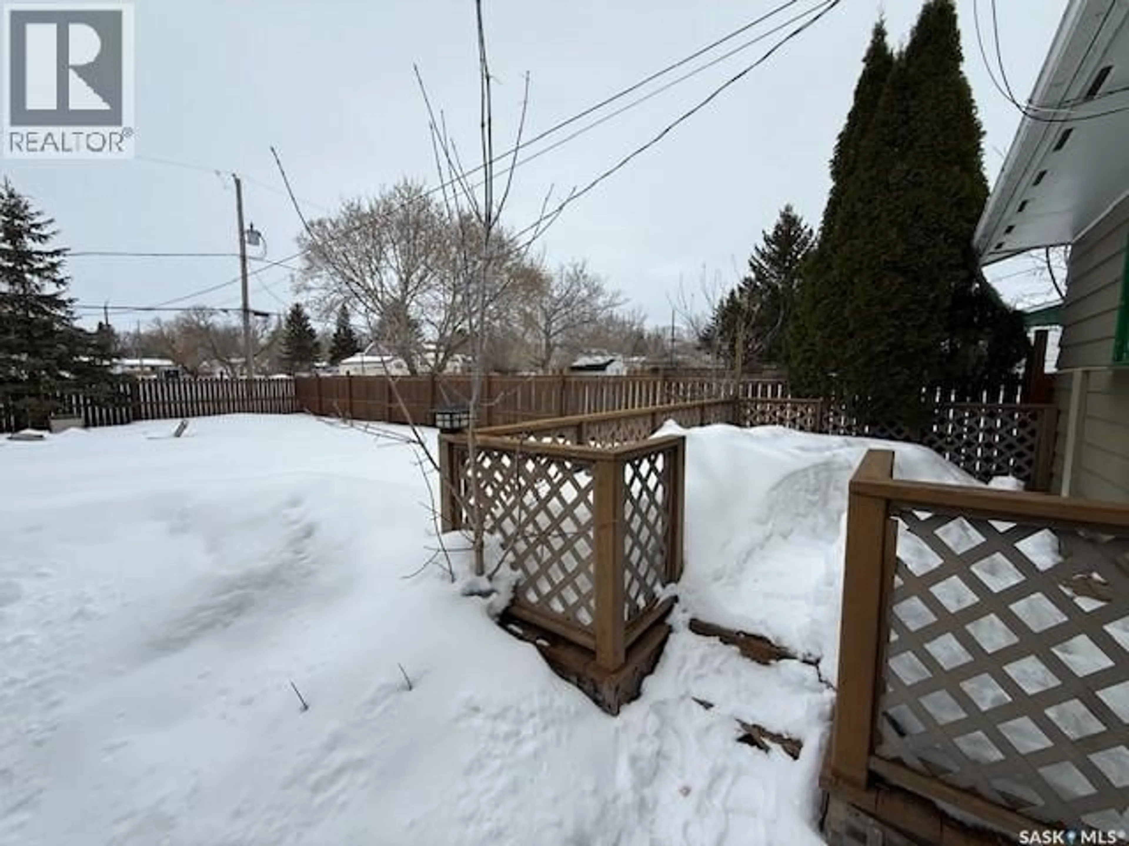 Patio, street for 327 WALLACE STREET, Kamsack Saskatchewan S0A1S0