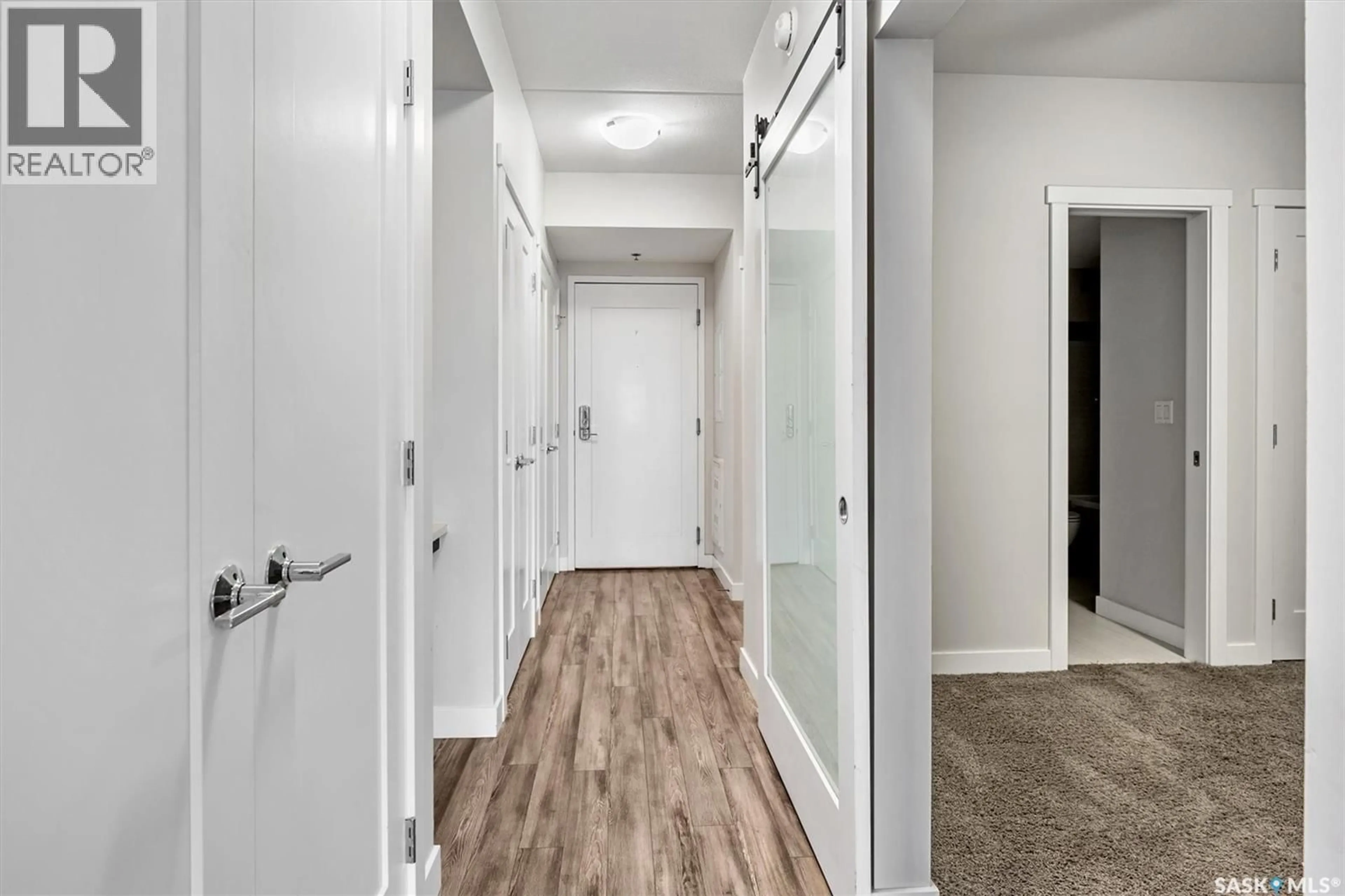 Indoor entryway for N - 504 550 4TH AVENUE, Saskatoon Saskatchewan S7K2M7