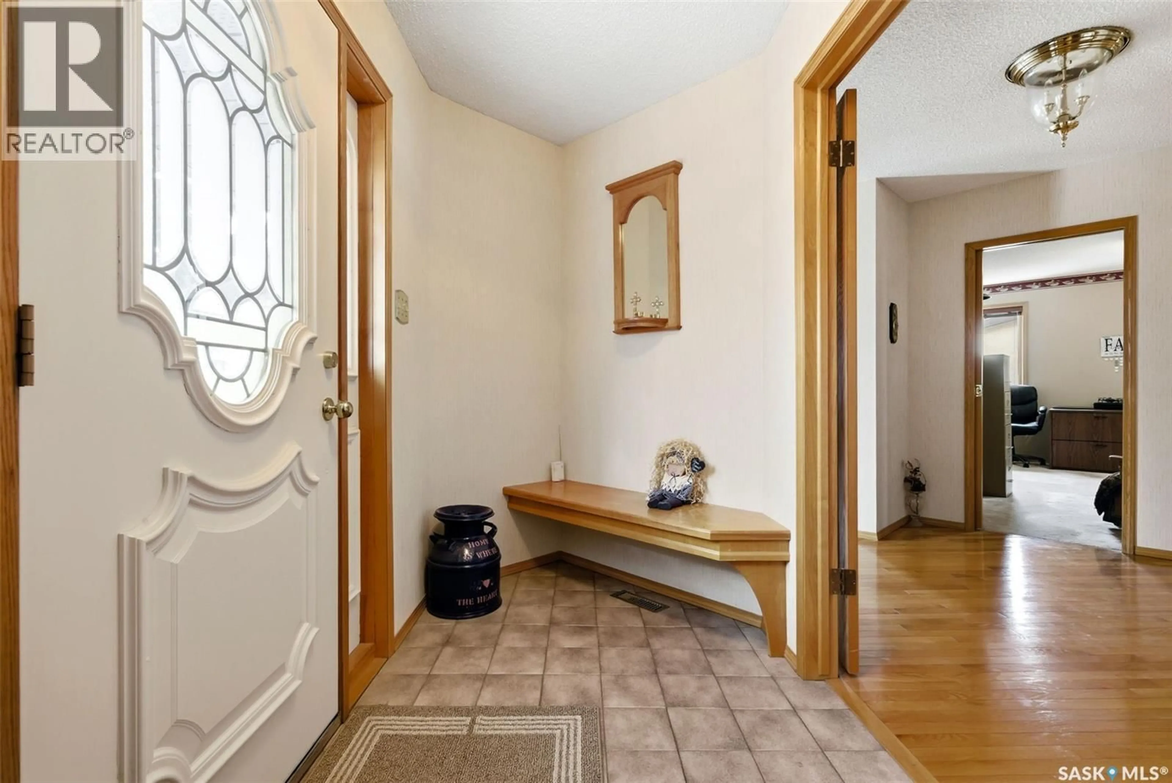 Indoor entryway for 250 PROSPECT CRESCENT, Lumsden Saskatchewan S0G3C0