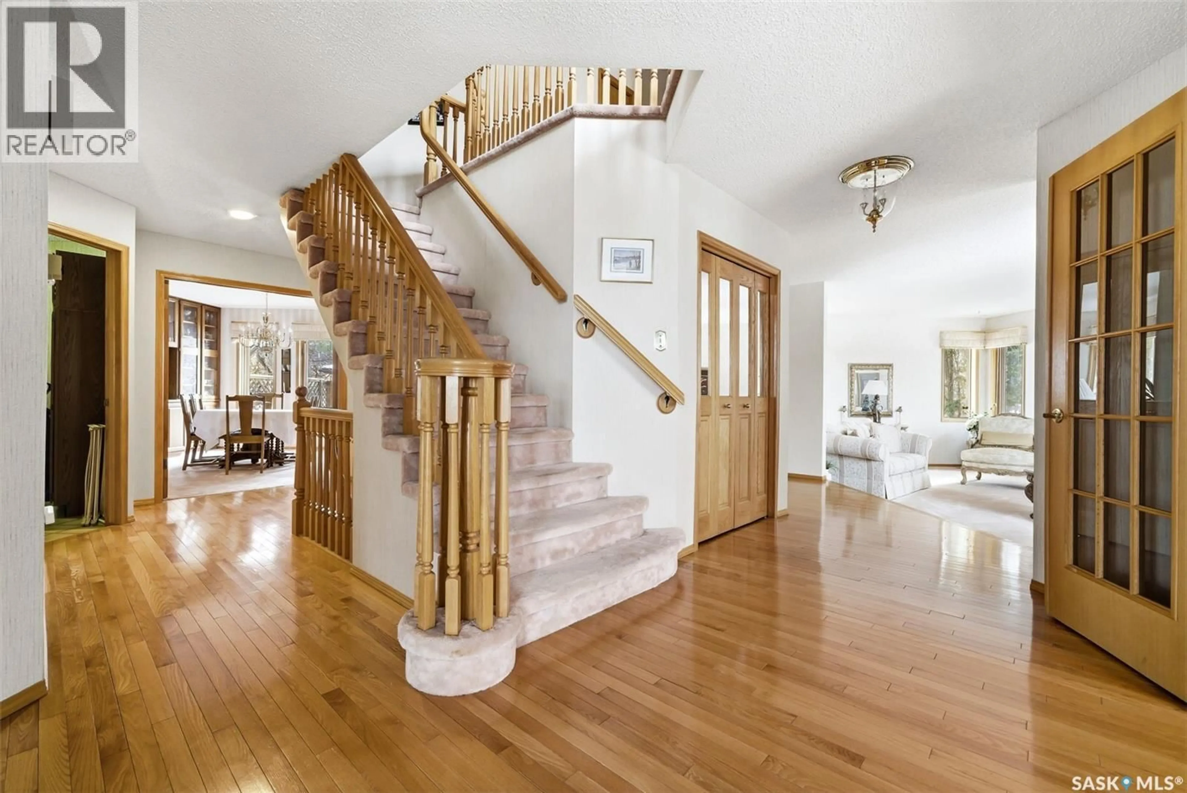 Indoor foyer for 250 PROSPECT CRESCENT, Lumsden Saskatchewan S0G3C0