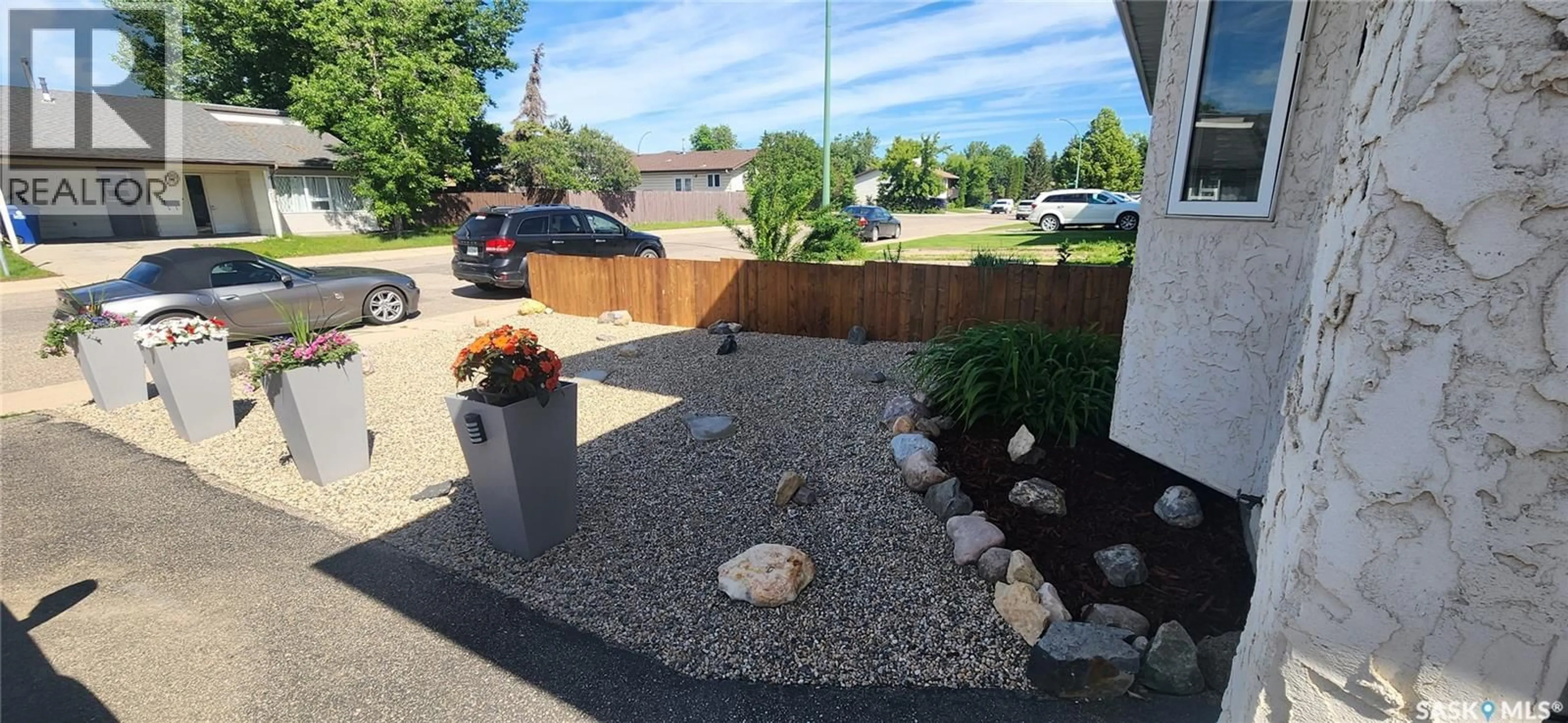 Patio, street for 132 BARBER CRESCENT, Saskatoon Saskatchewan S7M5M7