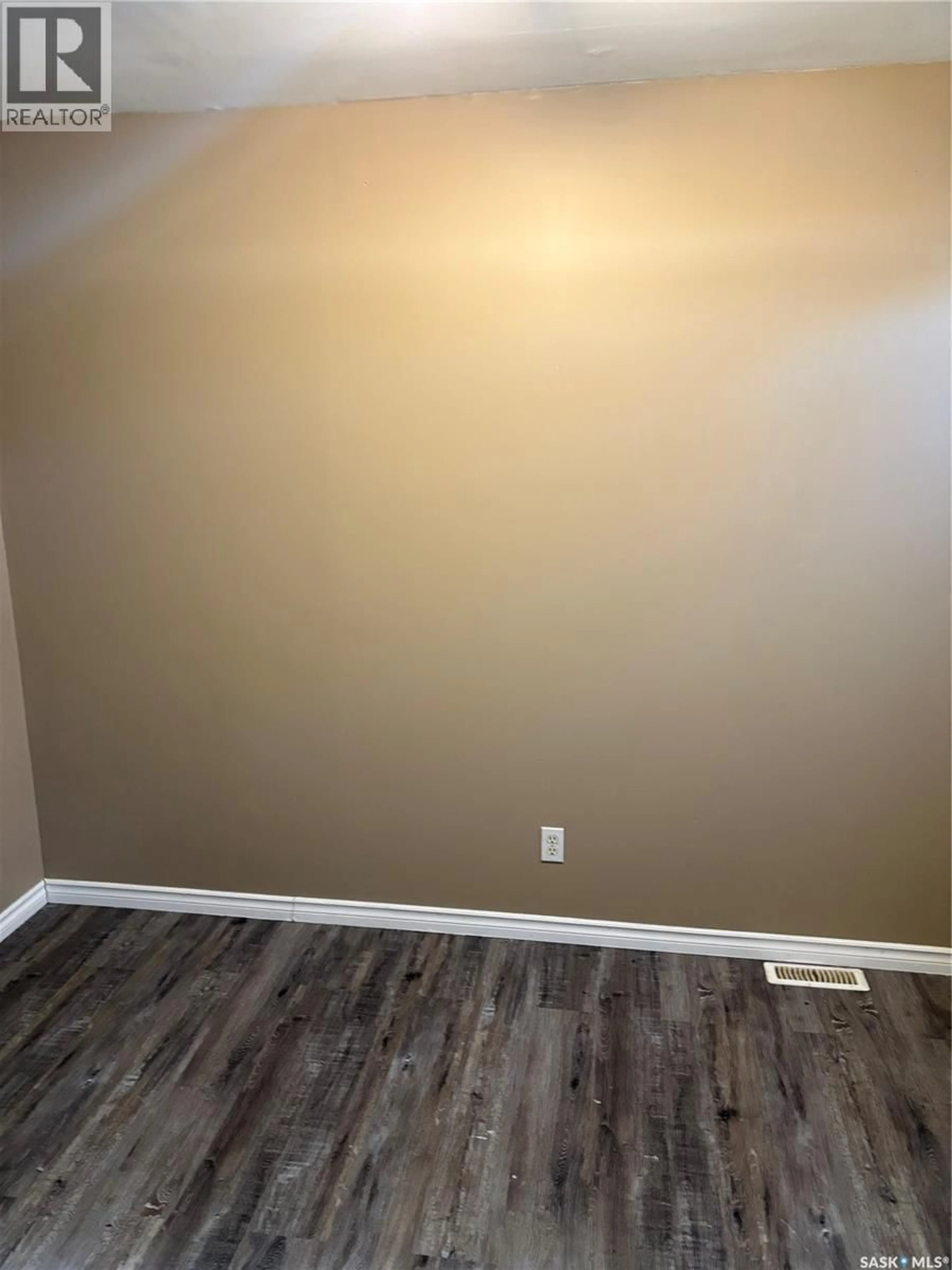 A pic of a room for 1212-1216 RAE STREET, Regina Saskatchewan S4T2C2