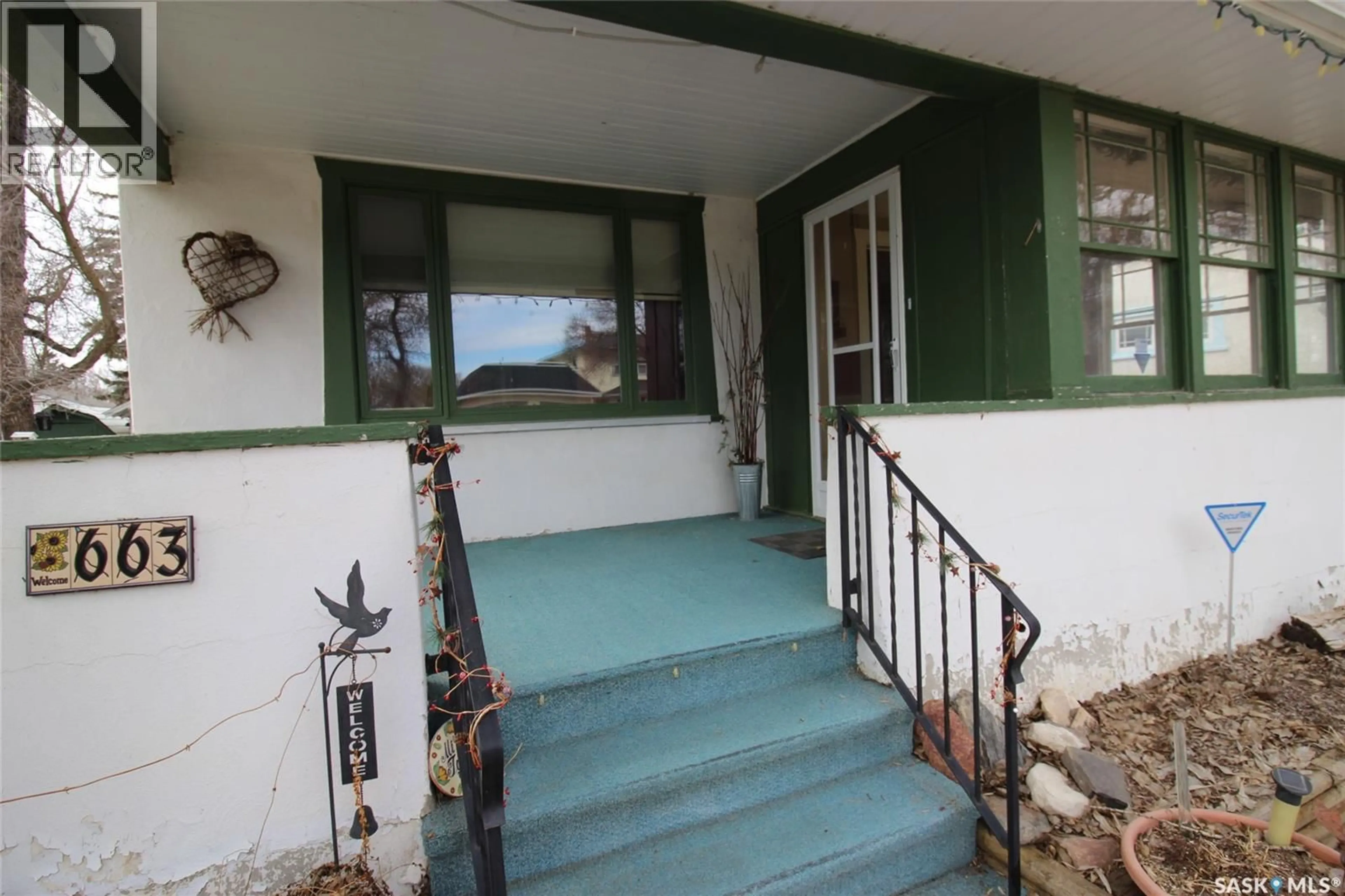 Unknown for 663 2ND STREET, Shaunavon Saskatchewan S0N2M0