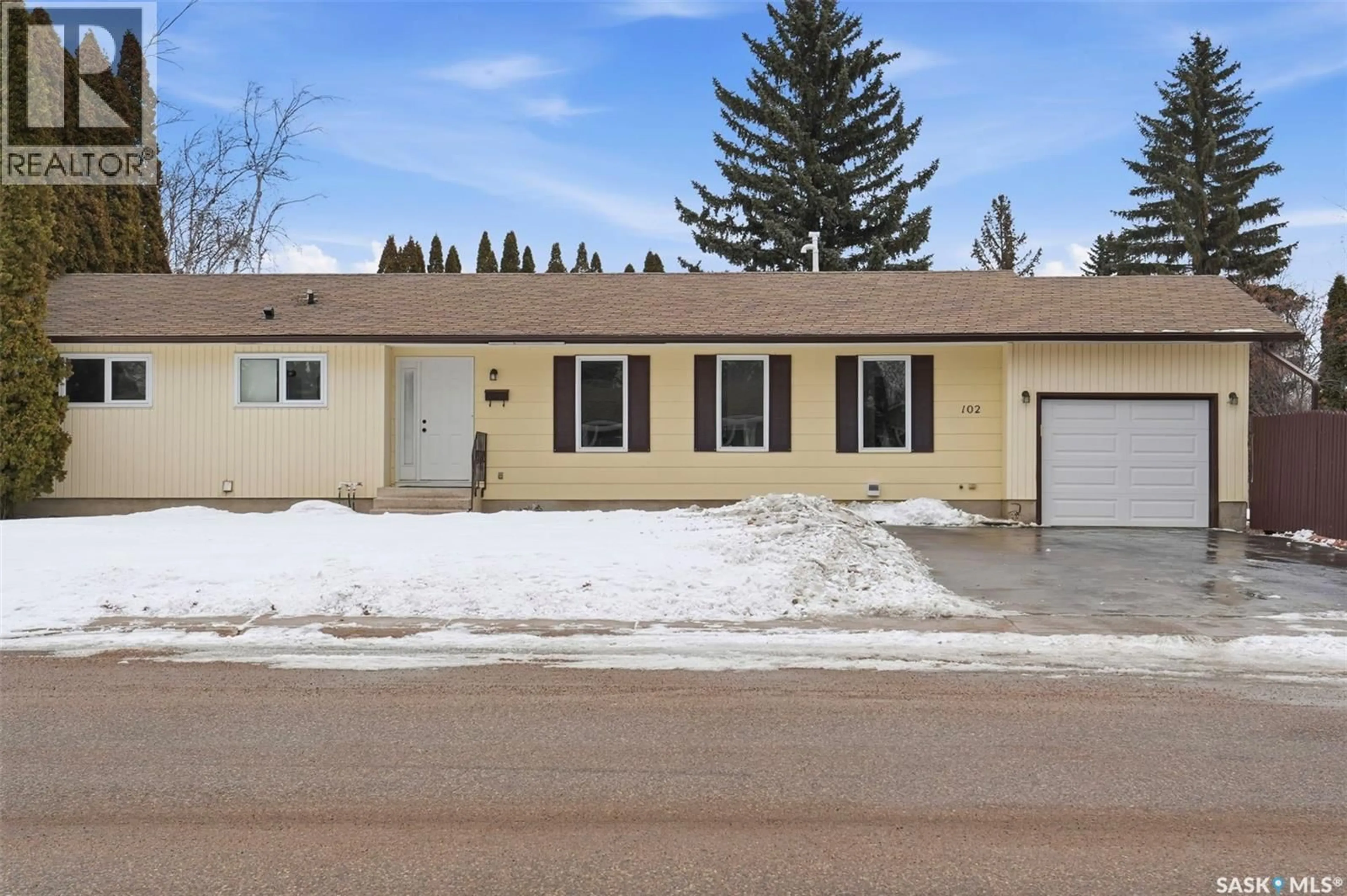 Unknown for 102 DORE CRESCENT, Saskatoon Saskatchewan S7K4X7