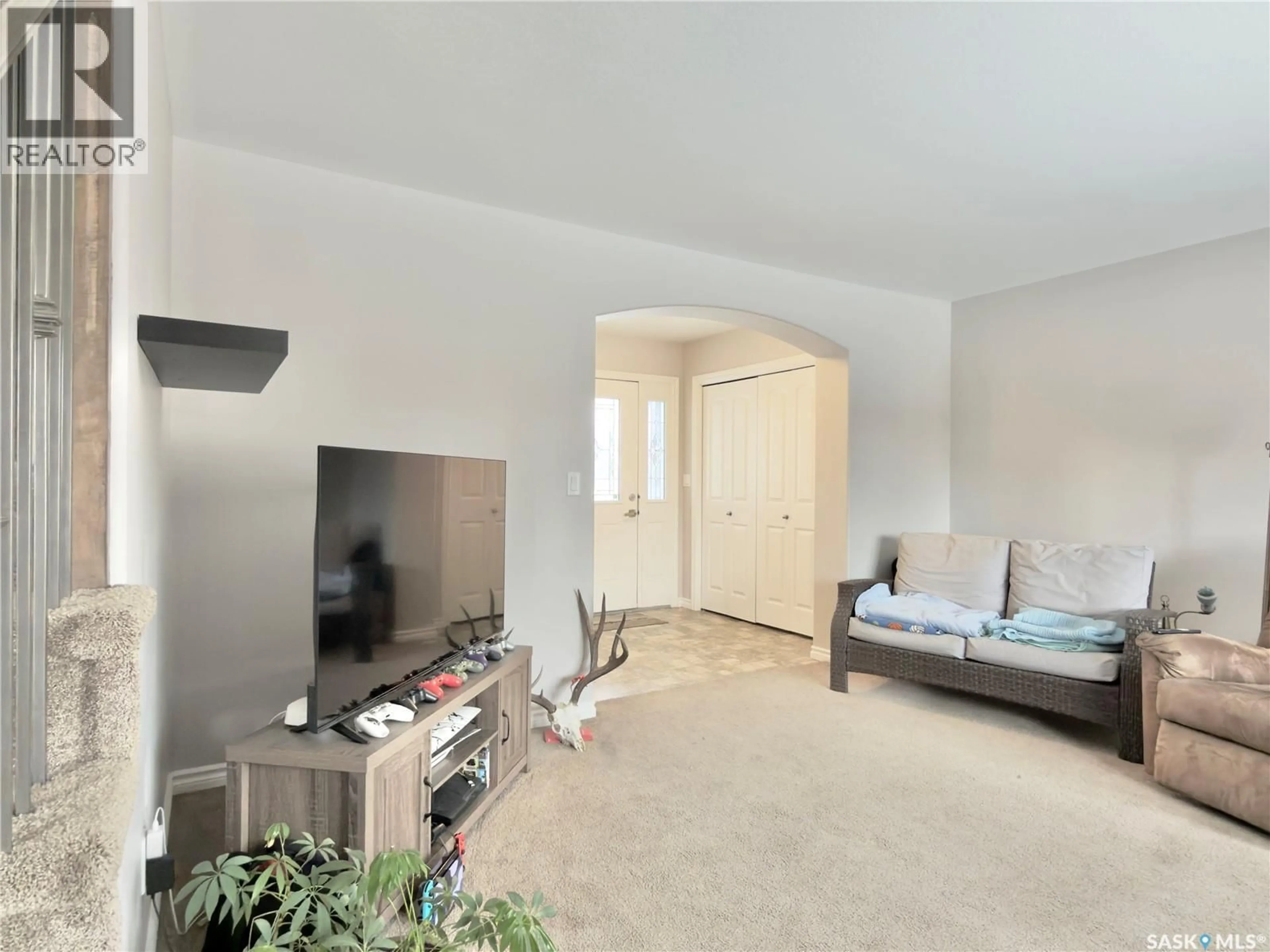 A pic of a room for 831 KOROL WAY, Saskatoon Saskatchewan S7R0E4