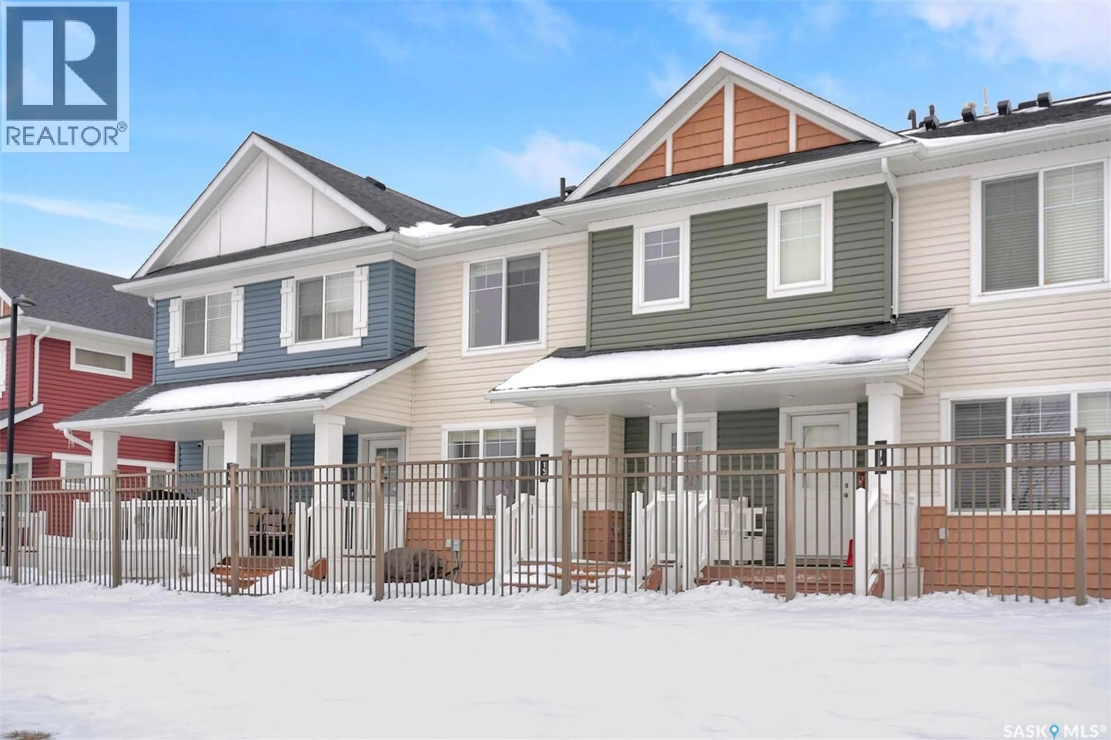 Home with vinyl exterior material, street for 5290 AERODROME ROAD, Regina Saskatchewan S4W0H7