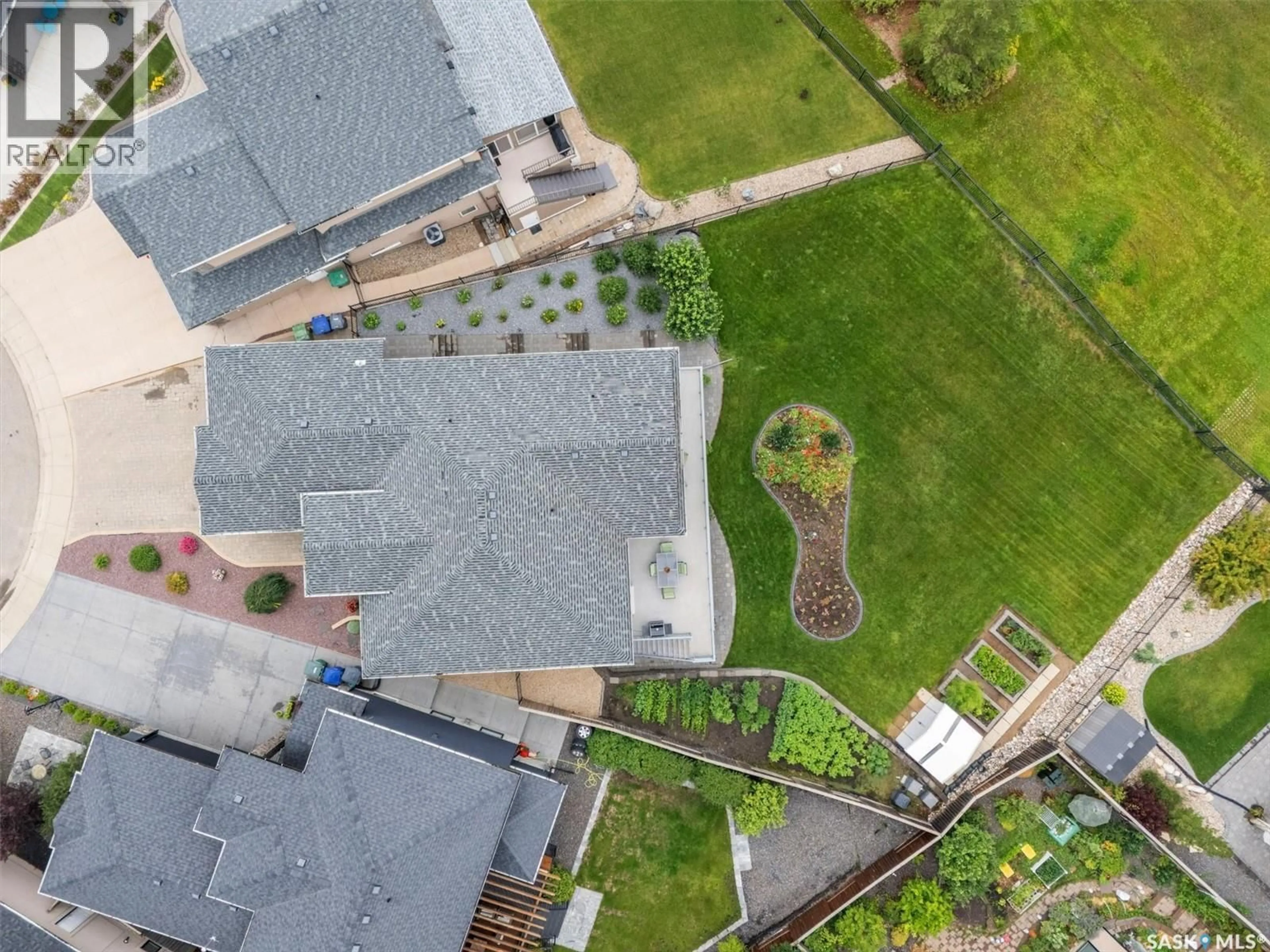 A pic from outside/outdoor area/front of a property/back of a property/a pic from drone, city buildings view from balcony for 511 BENNION TERRACE, Saskatoon Saskatchewan S7W0H2