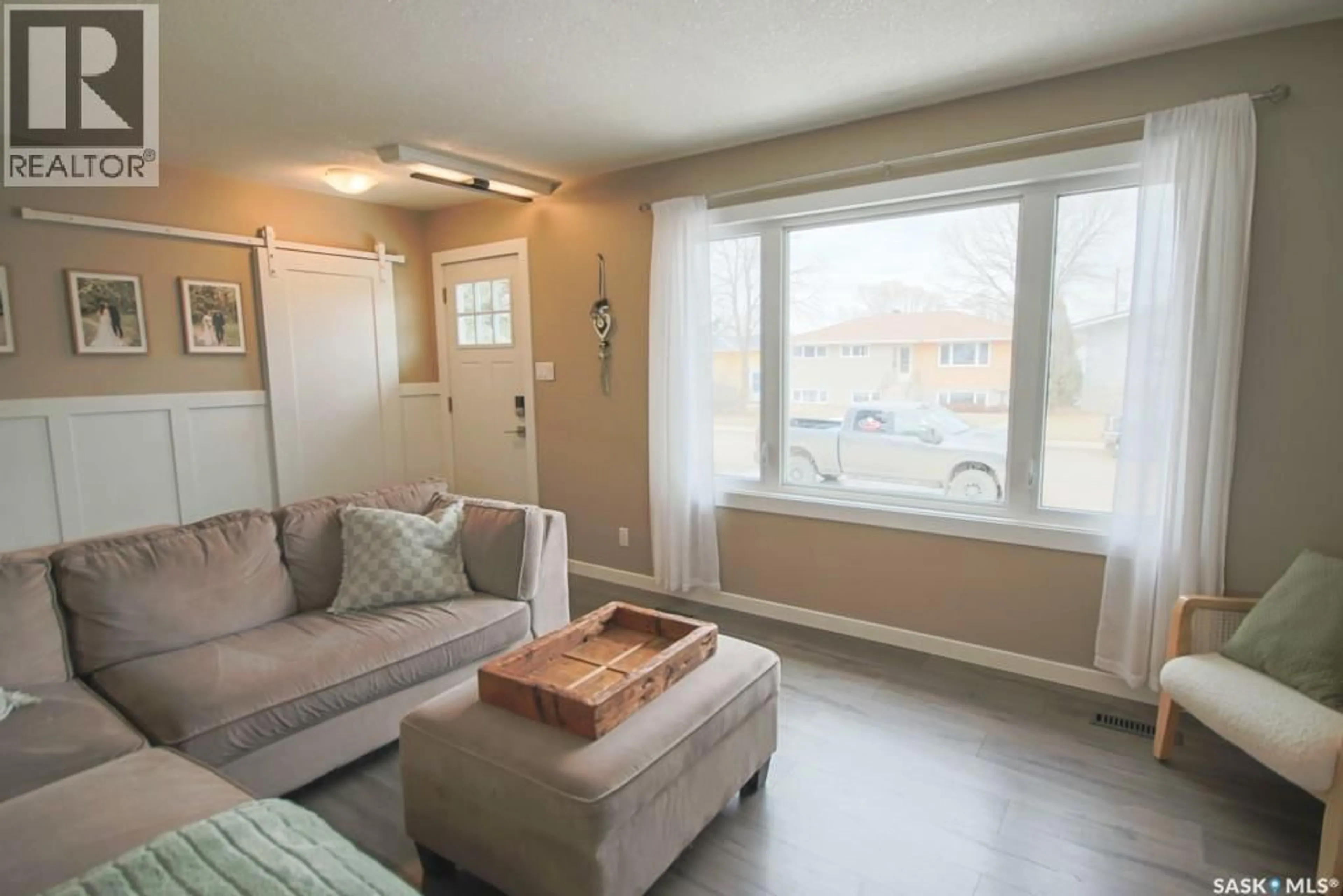 Living room with furniture, unknown for 1231 GRANDVIEW STREET, Moose Jaw Saskatchewan S6H5M3