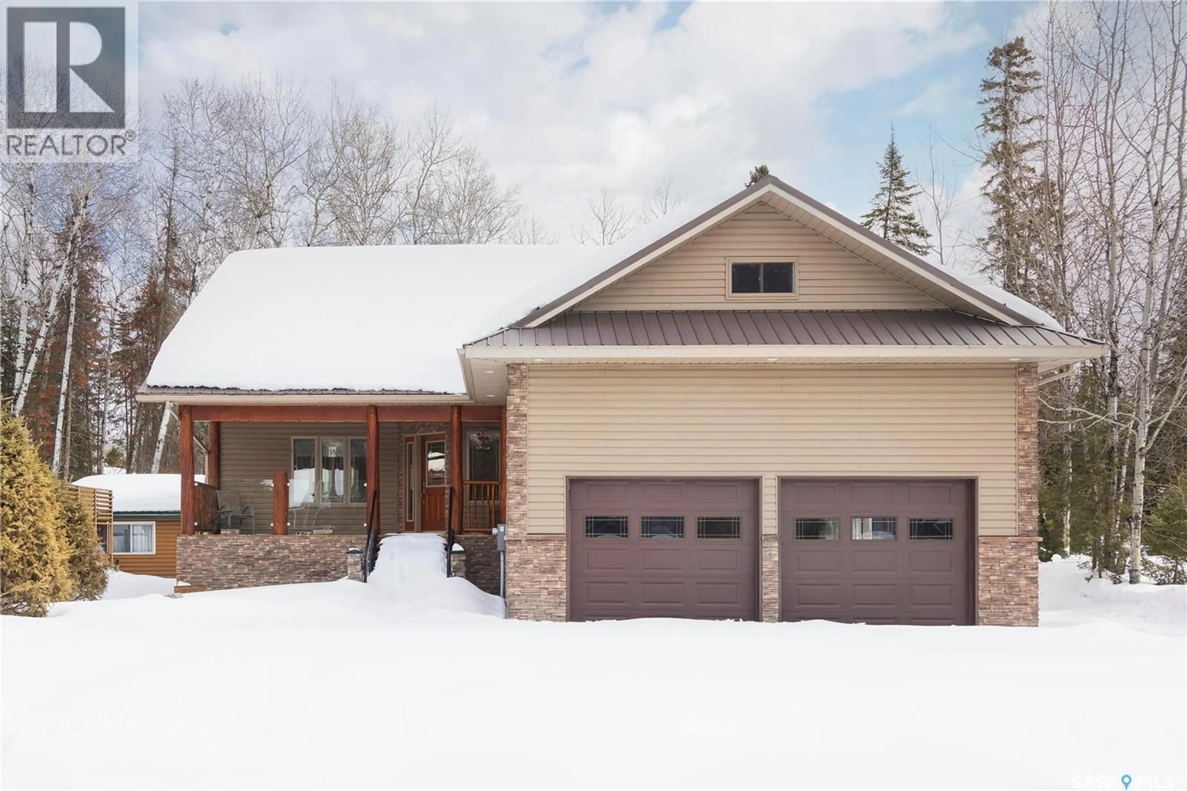 Indoor garage for 18 HAYES DRIVE, Candle Lake Saskatchewan S0J3E0