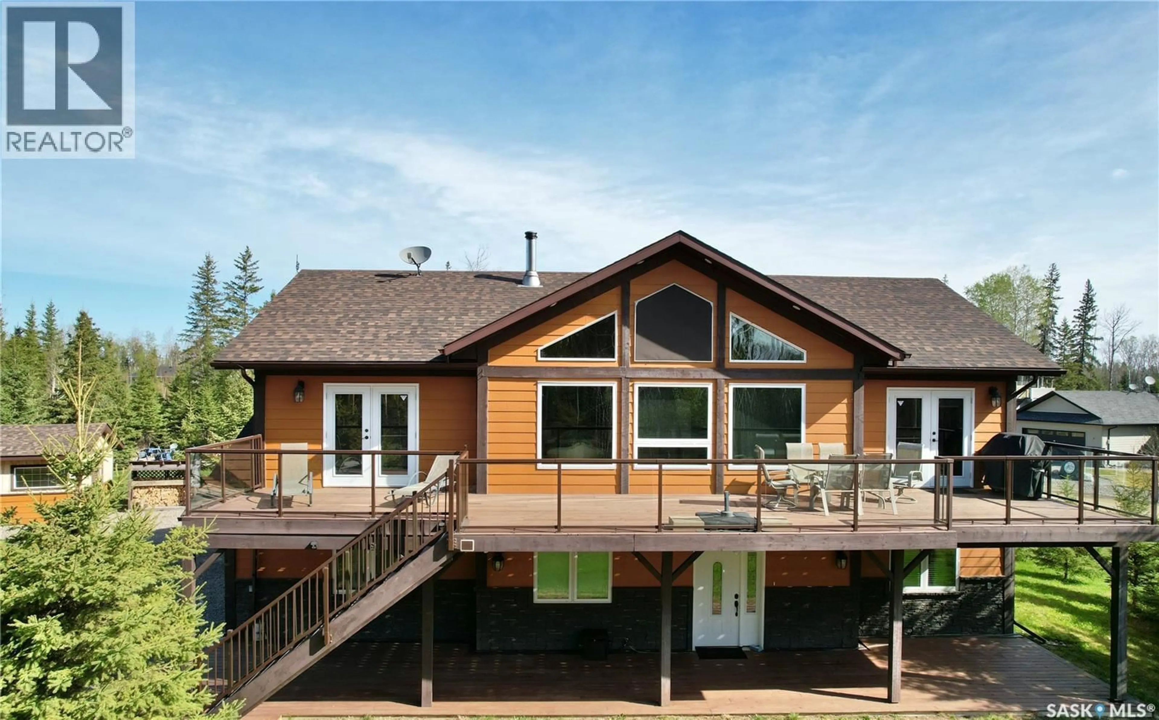 Home with vinyl exterior material, building for 1 WEDGE ALLEY, Candle Lake Saskatchewan S0J3E0