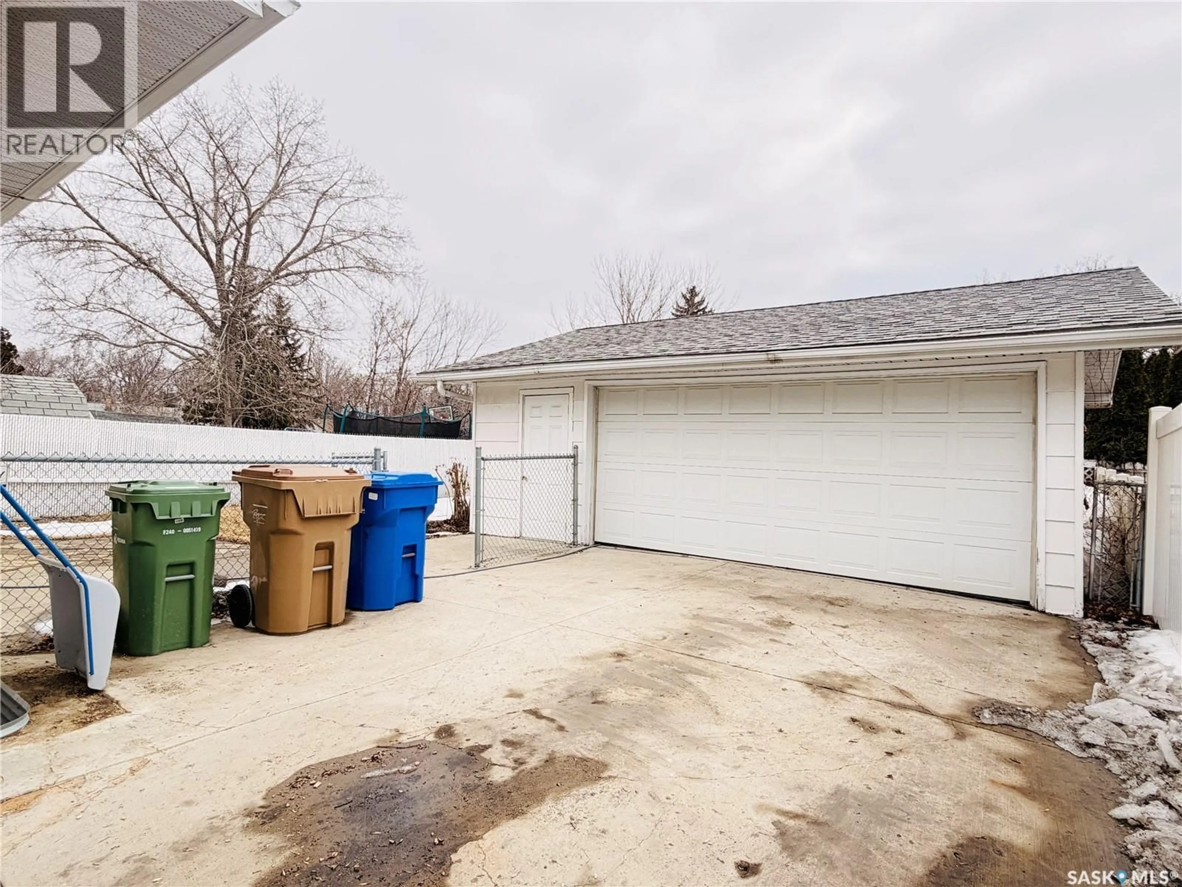 Unknown for 33 WILLOWVIEW STREET, Regina Saskatchewan S4R5K2