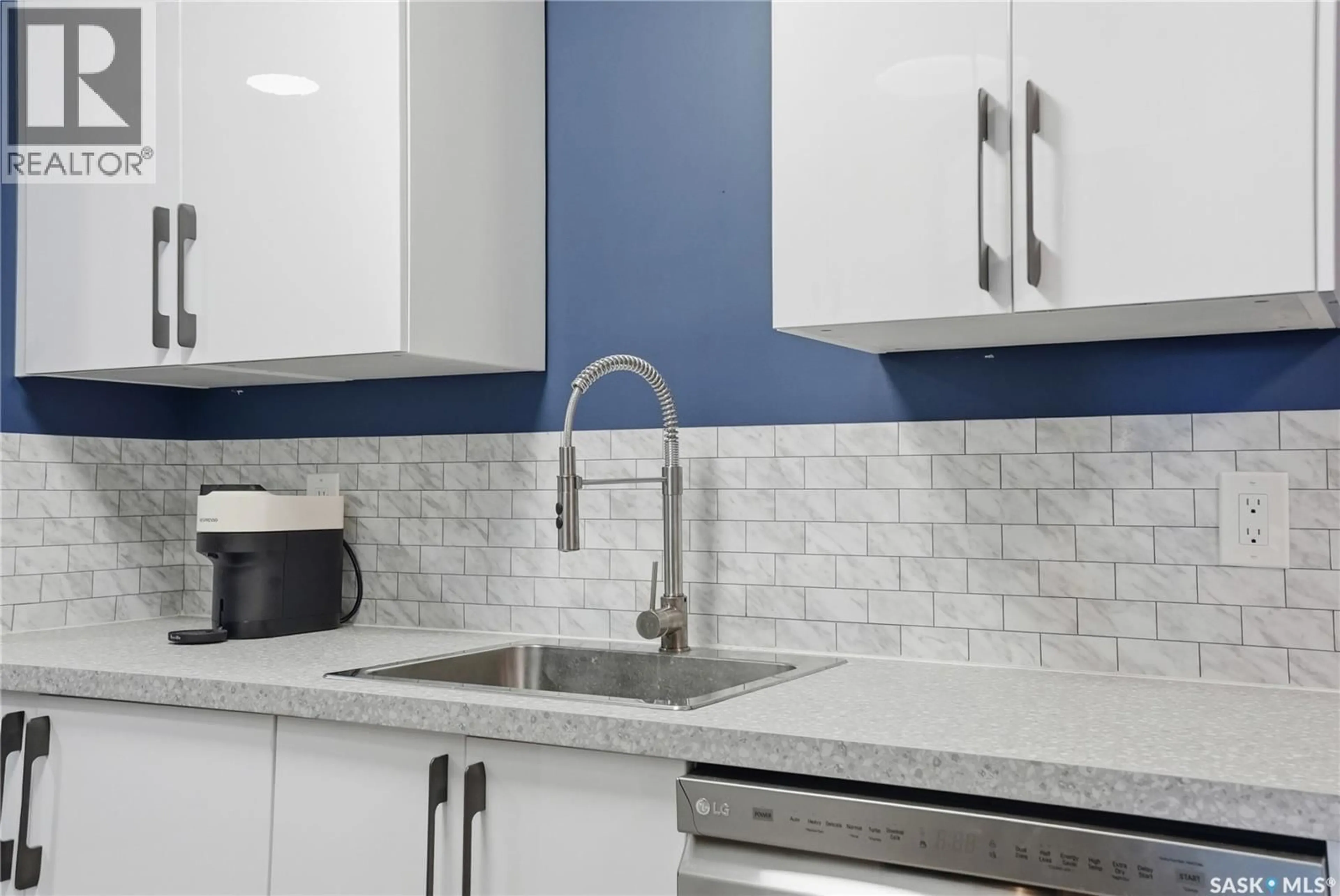 Standard kitchen, ceramic/tile floor for 310 - 135 STILLWATER DRIVE, Saskatoon Saskatchewan S7J4H7