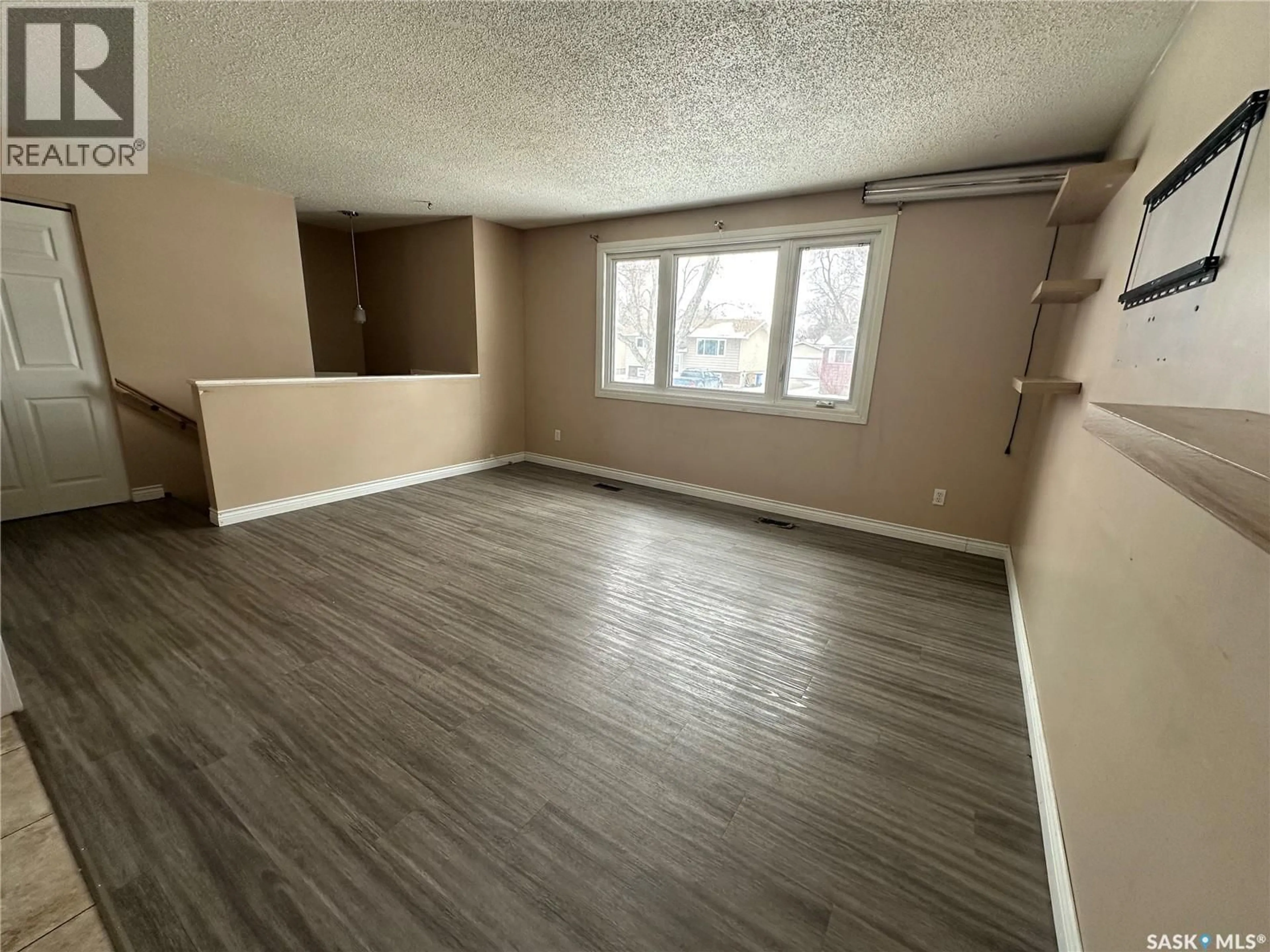 A pic of a room for 51 DENNY CRESCENT, Regina Saskatchewan S4N5J8