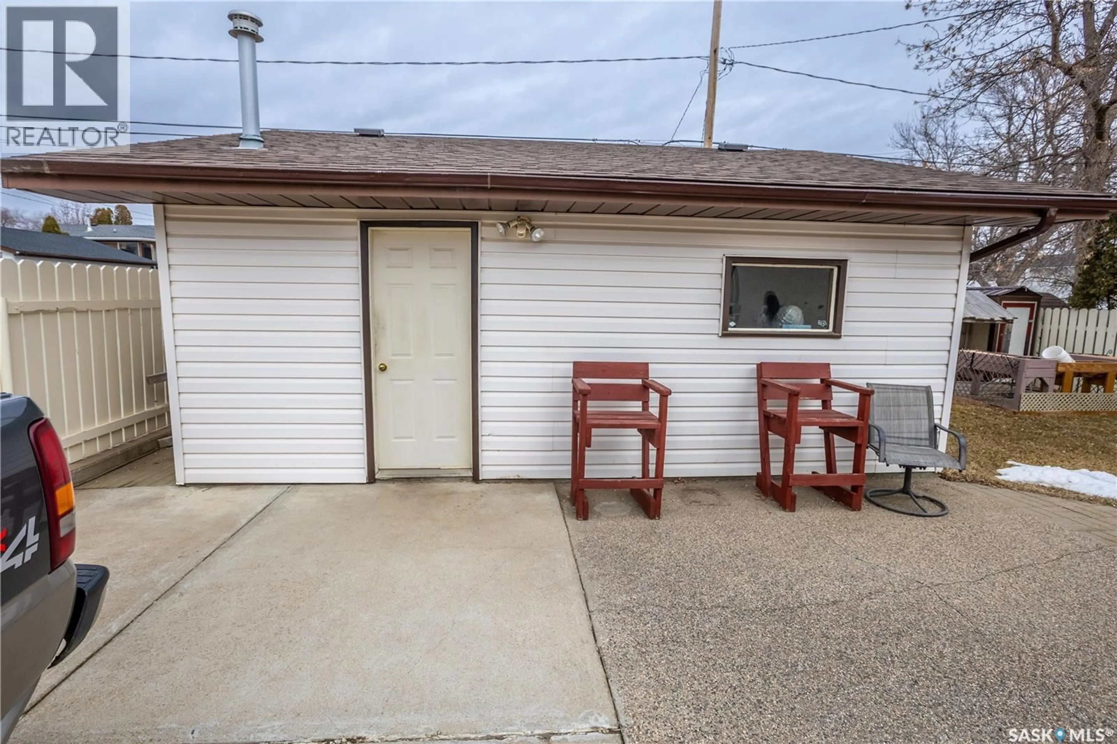 Patio, street for 1416 ATHABASCA STREET, Moose Jaw Saskatchewan S6H6E1