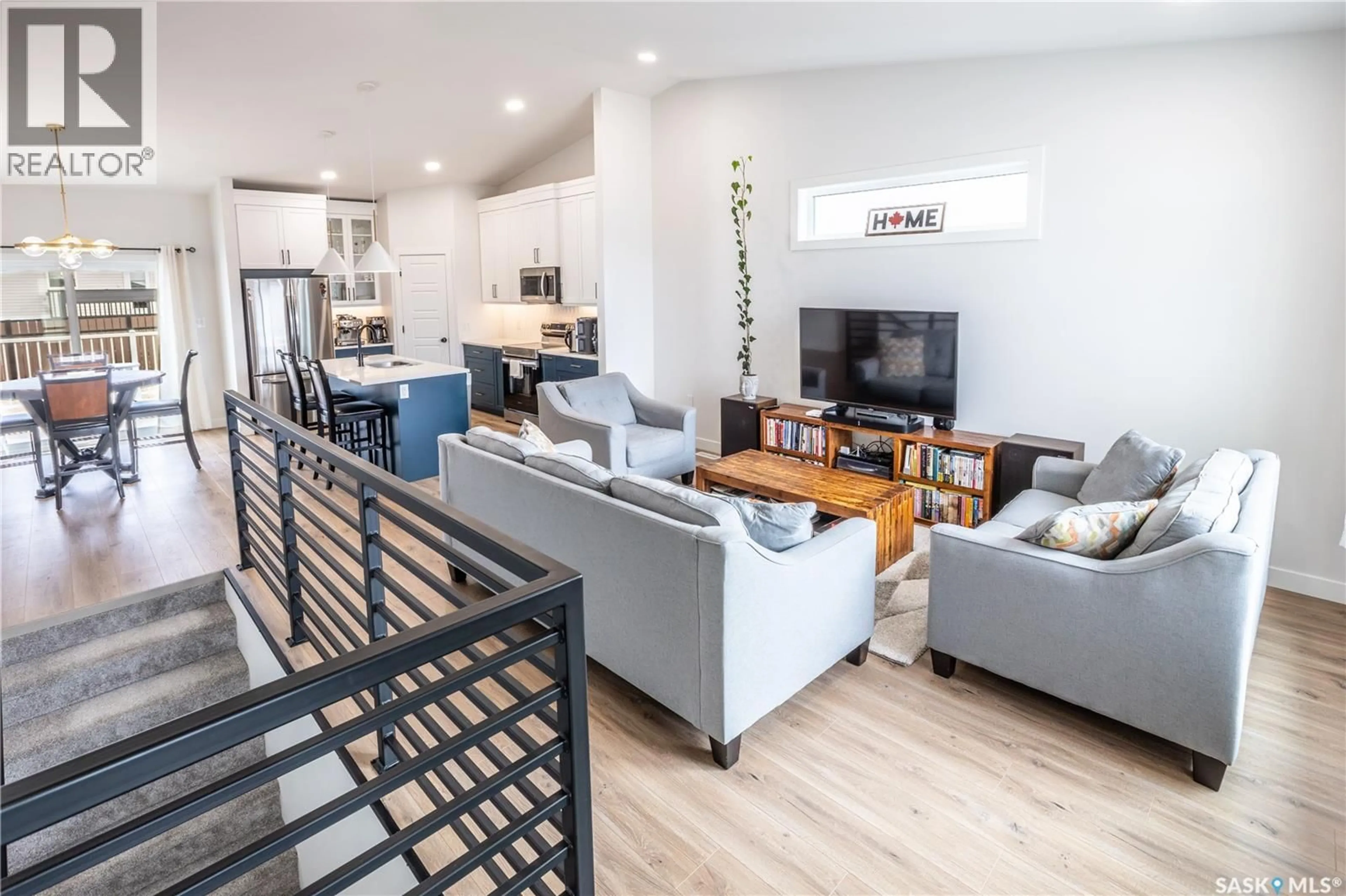 Unknown for 1002 MAPLEWOOD DRIVE, Moose Jaw Saskatchewan S6J0E4