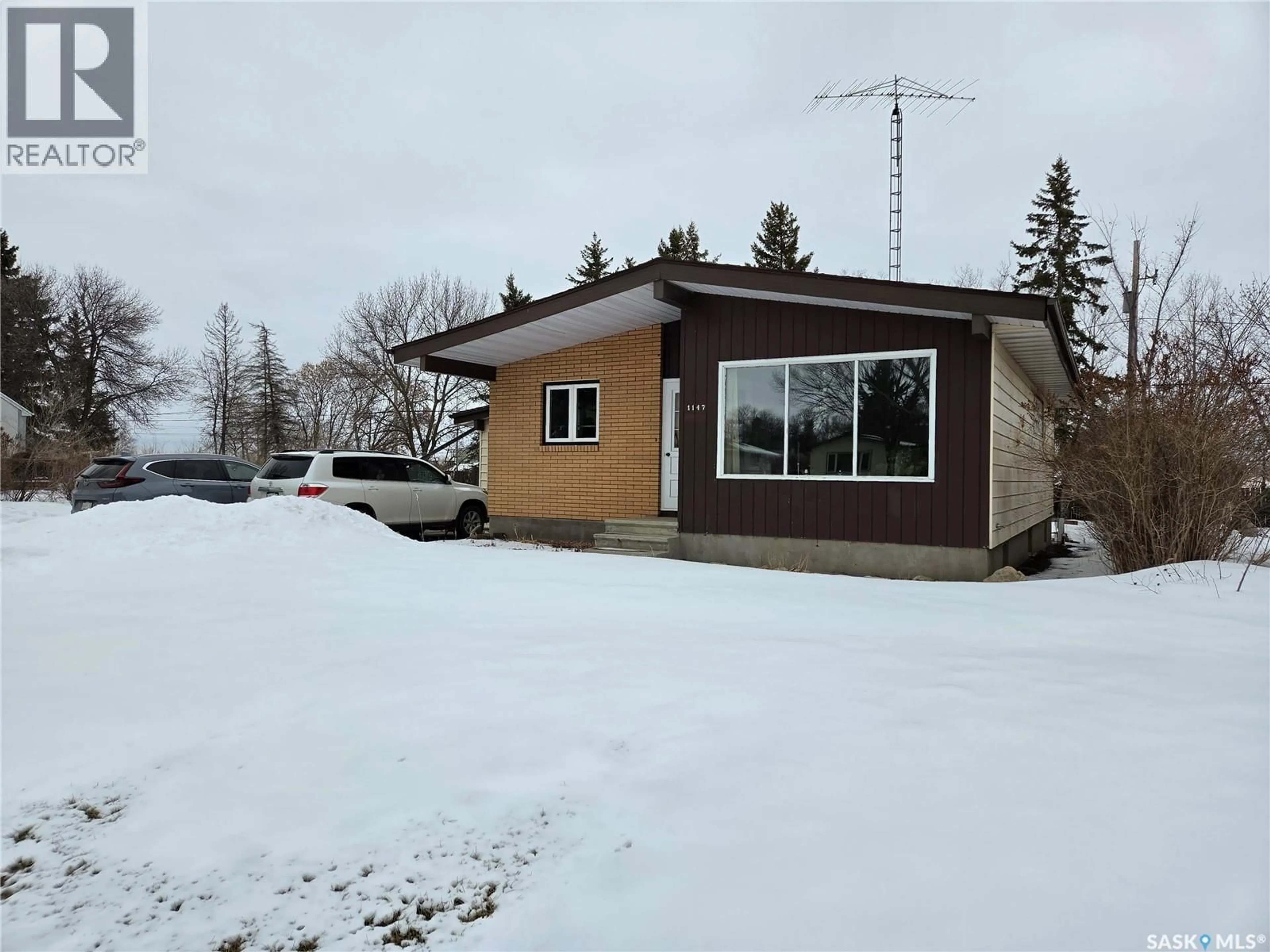 A pic from outside/outdoor area/front of a property/back of a property/a pic from drone, street for 1147 BROADVIEW ROAD, Esterhazy Saskatchewan S0A0X0