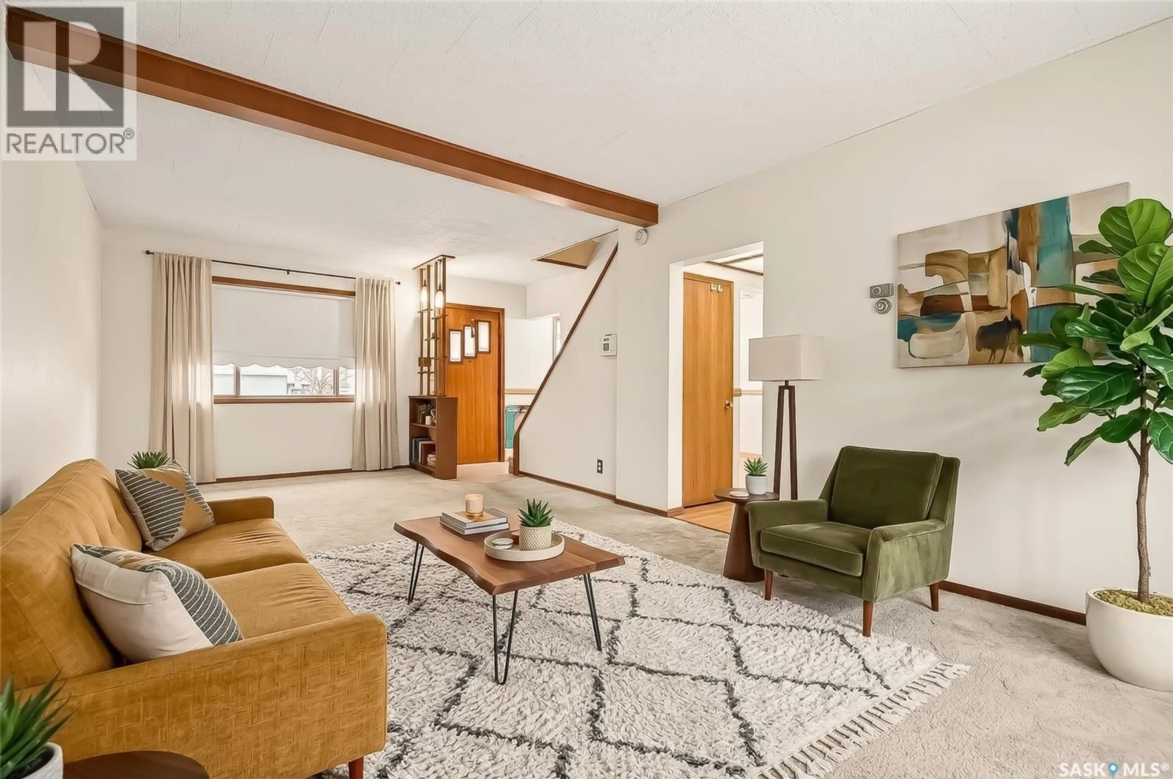 Living room with furniture, unknown for 528 ATHABASCA STREET E, Moose Jaw Saskatchewan S6H0M1