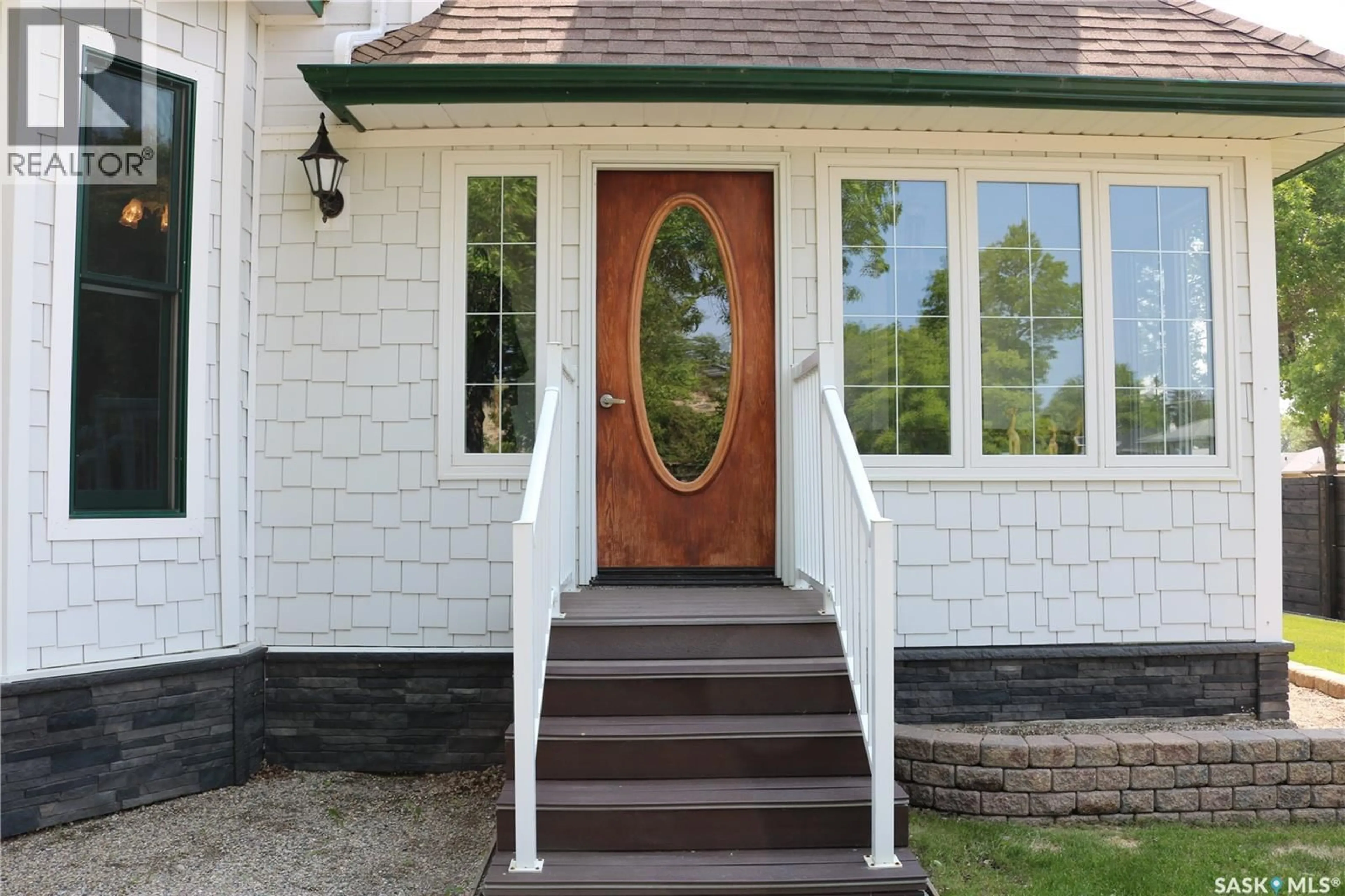 Unknown for 1001 MARK AVENUE, Moosomin Saskatchewan S0G3N0