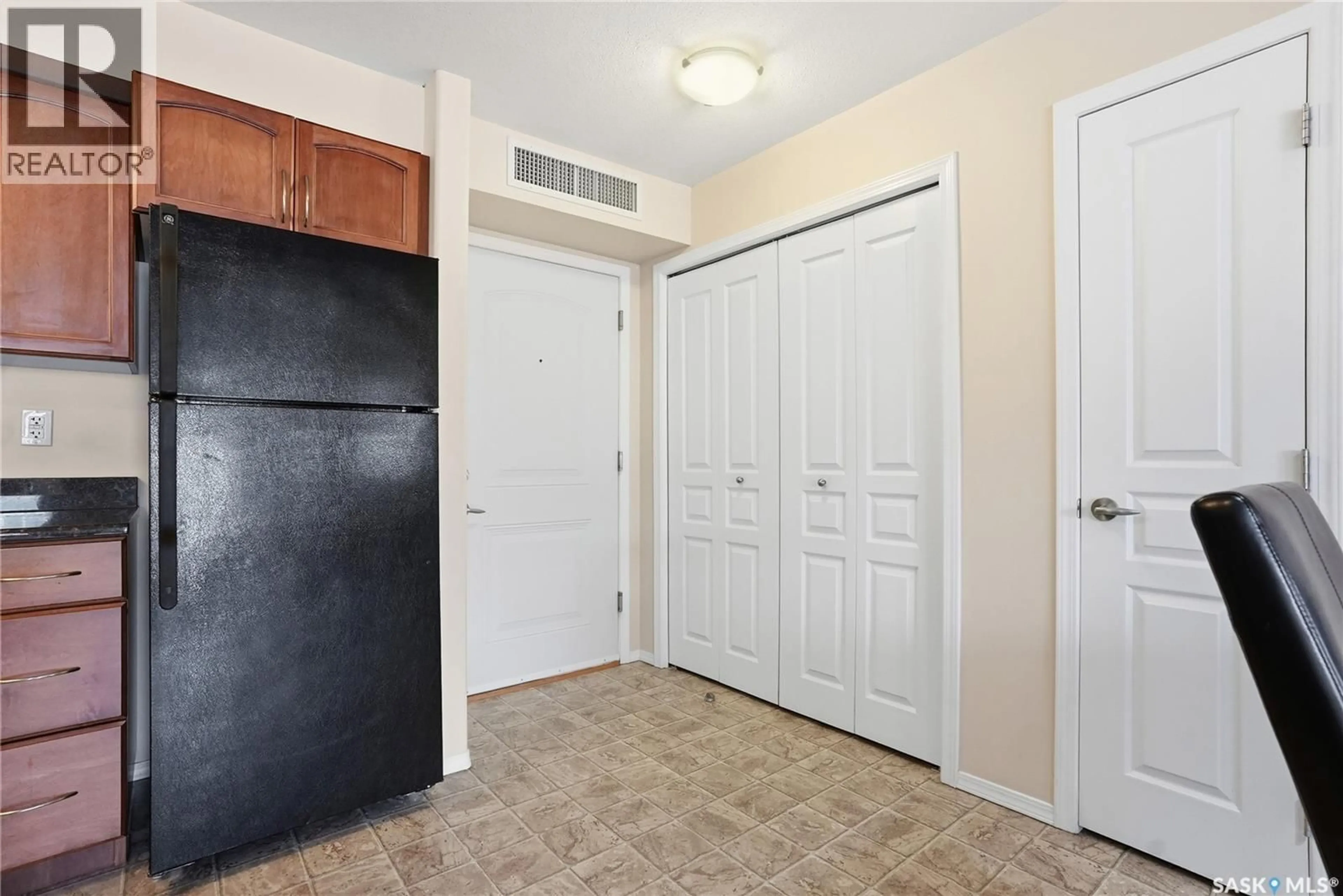 Unknown for 324 150 PAWLYCHENKO LANE, Saskatoon Saskatchewan S7V0B4