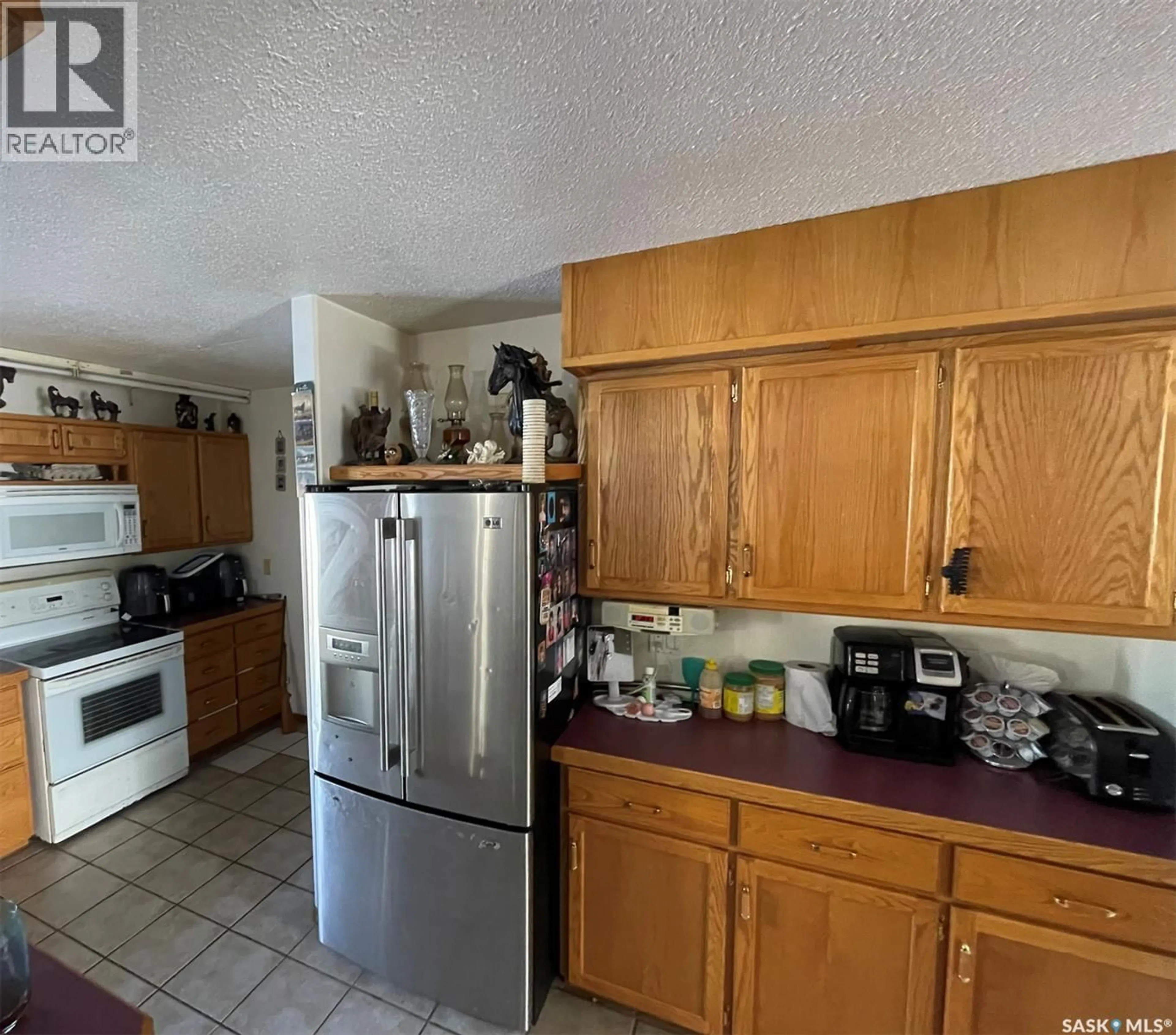 Standard kitchen, unknown for CABANA WATERFRONT, Meadow Lake Rm No.588 Saskatchewan S9X1Y6