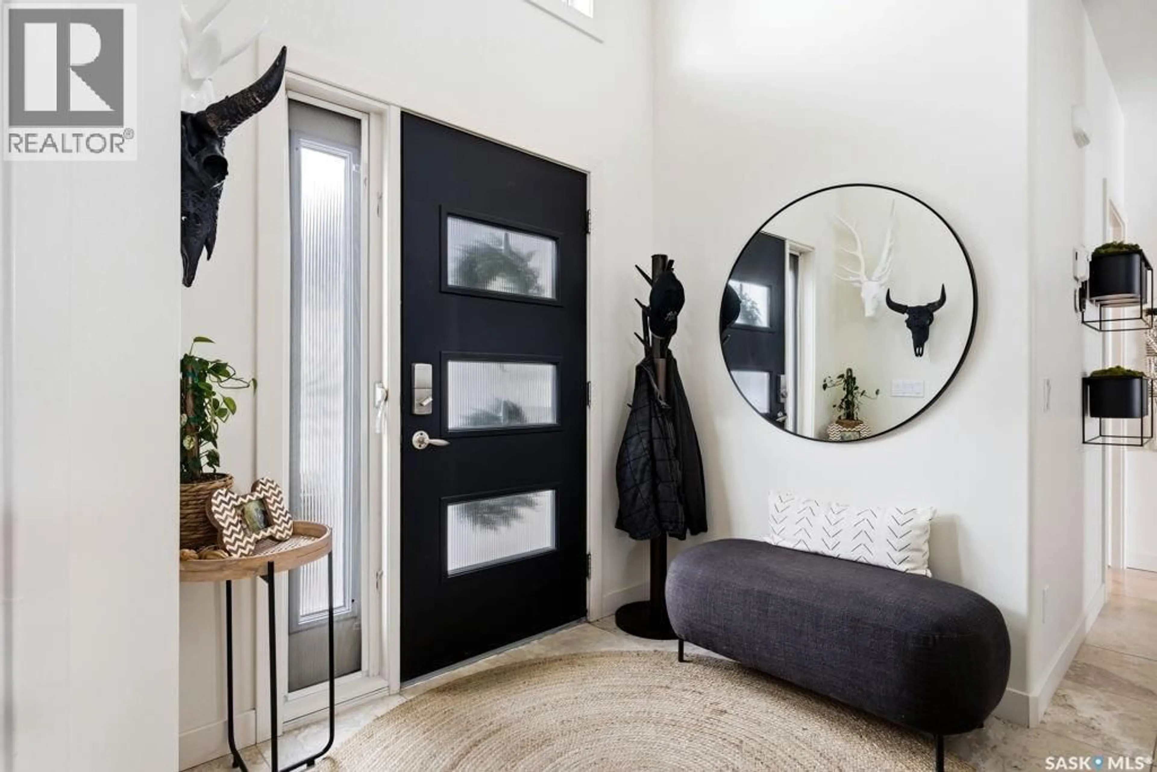 Indoor entryway for 2722 ALFRED CRESCENT, Regina Saskatchewan S4V1E5