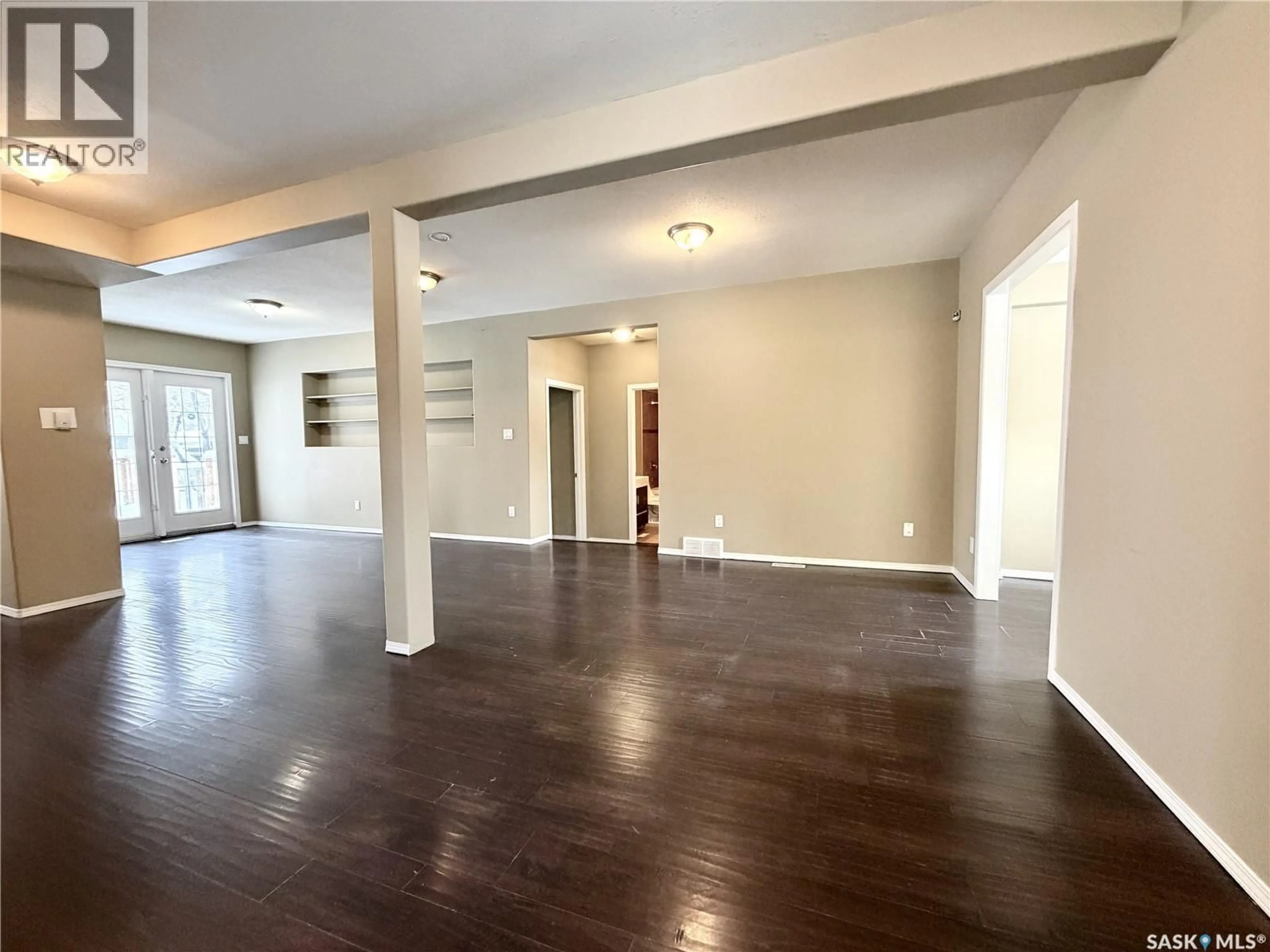 A pic of a room for 328 Q AVENUE, Saskatoon Saskatchewan S7M2Y3