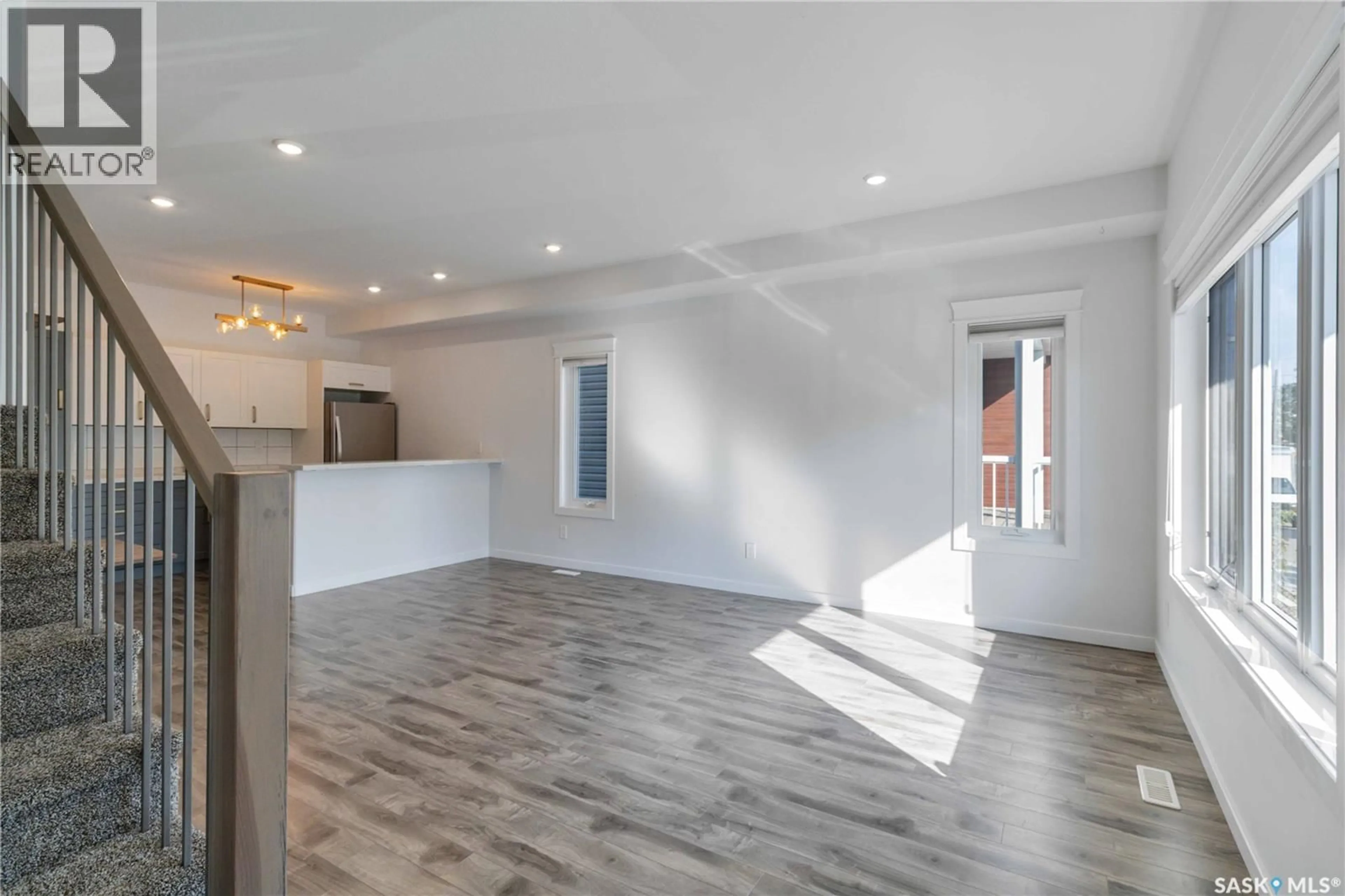 Unknown for 453 L AVENUE, Saskatoon Saskatchewan S7M5Y6