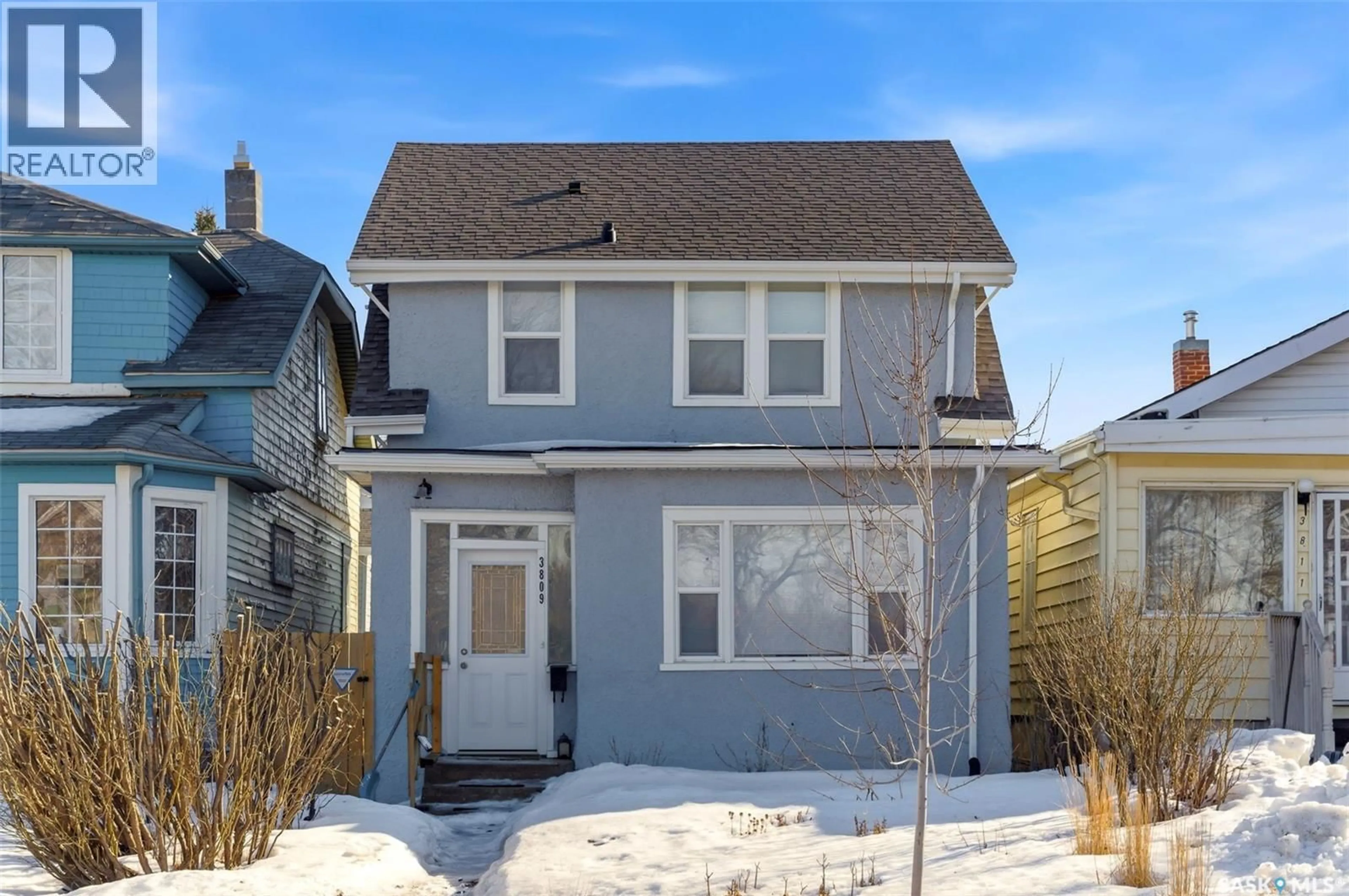 Home with vinyl exterior material, street for 3809 VICTORIA AVENUE, Regina Saskatchewan S4T1M6