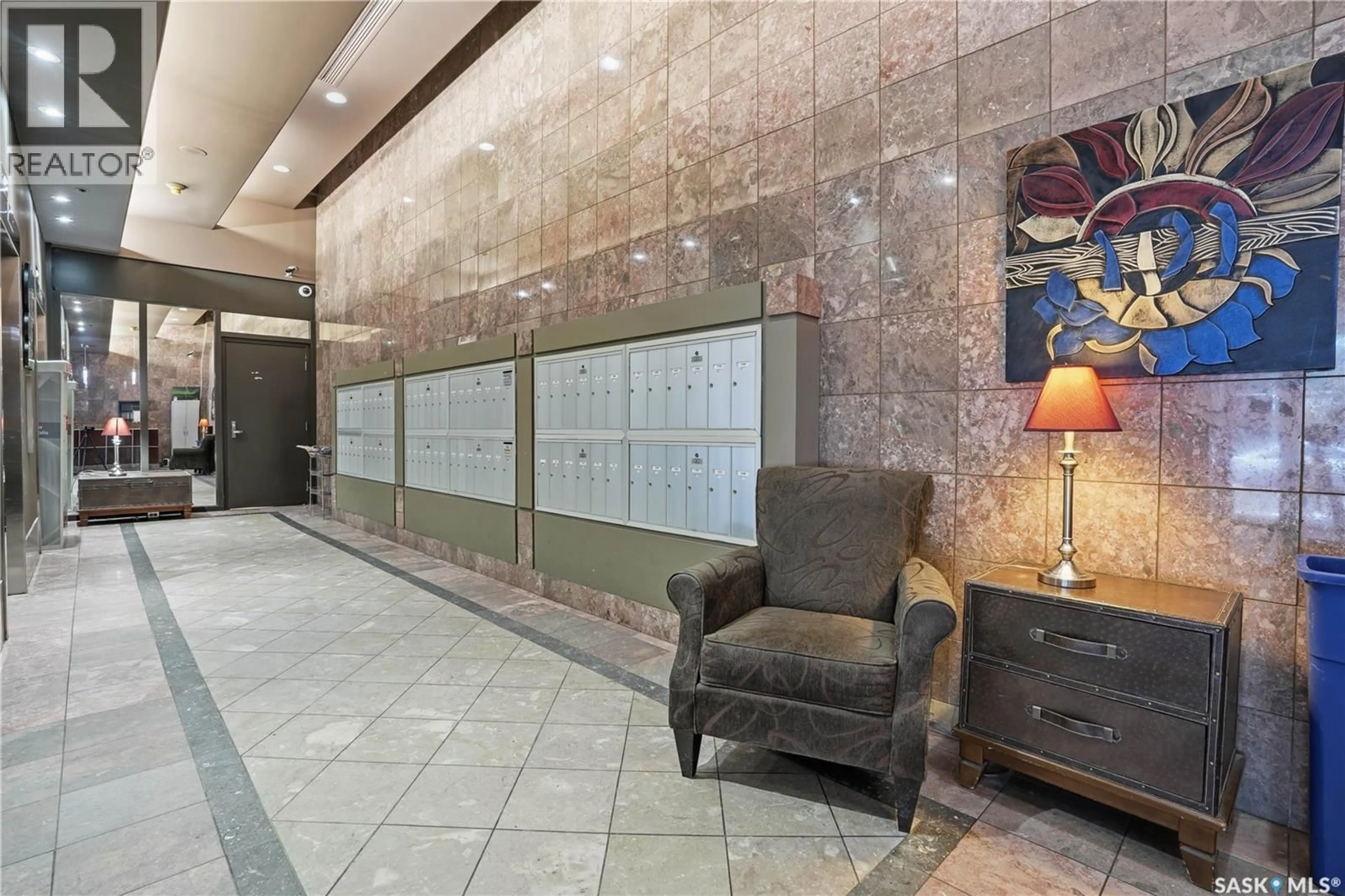 Lobby for 806 - 1867 HAMILTON STREET, Regina Saskatchewan S4P2C2