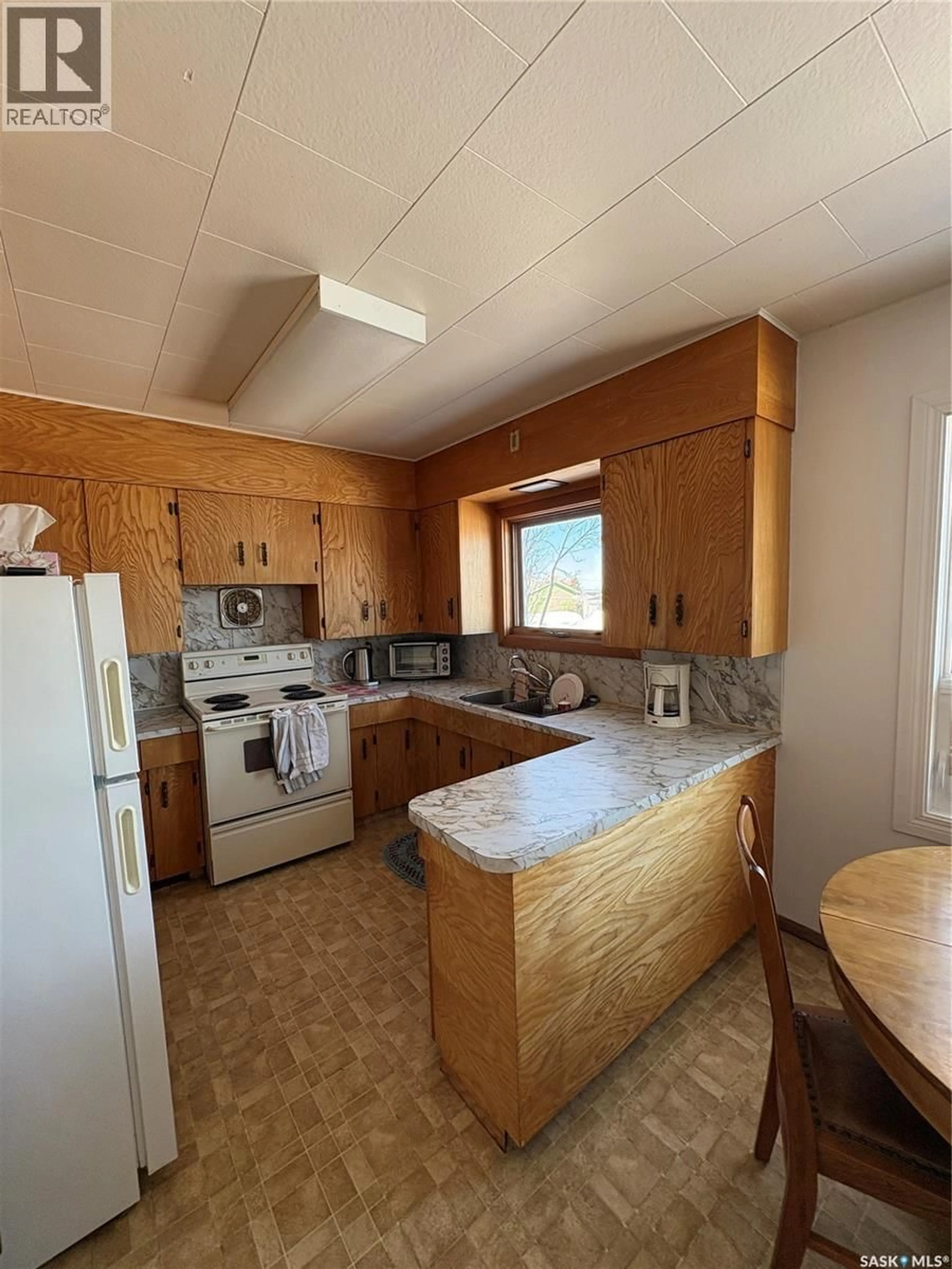 Standard kitchen, unknown for 215 2ND AVENUE, Kelvington Saskatchewan S0A1W0